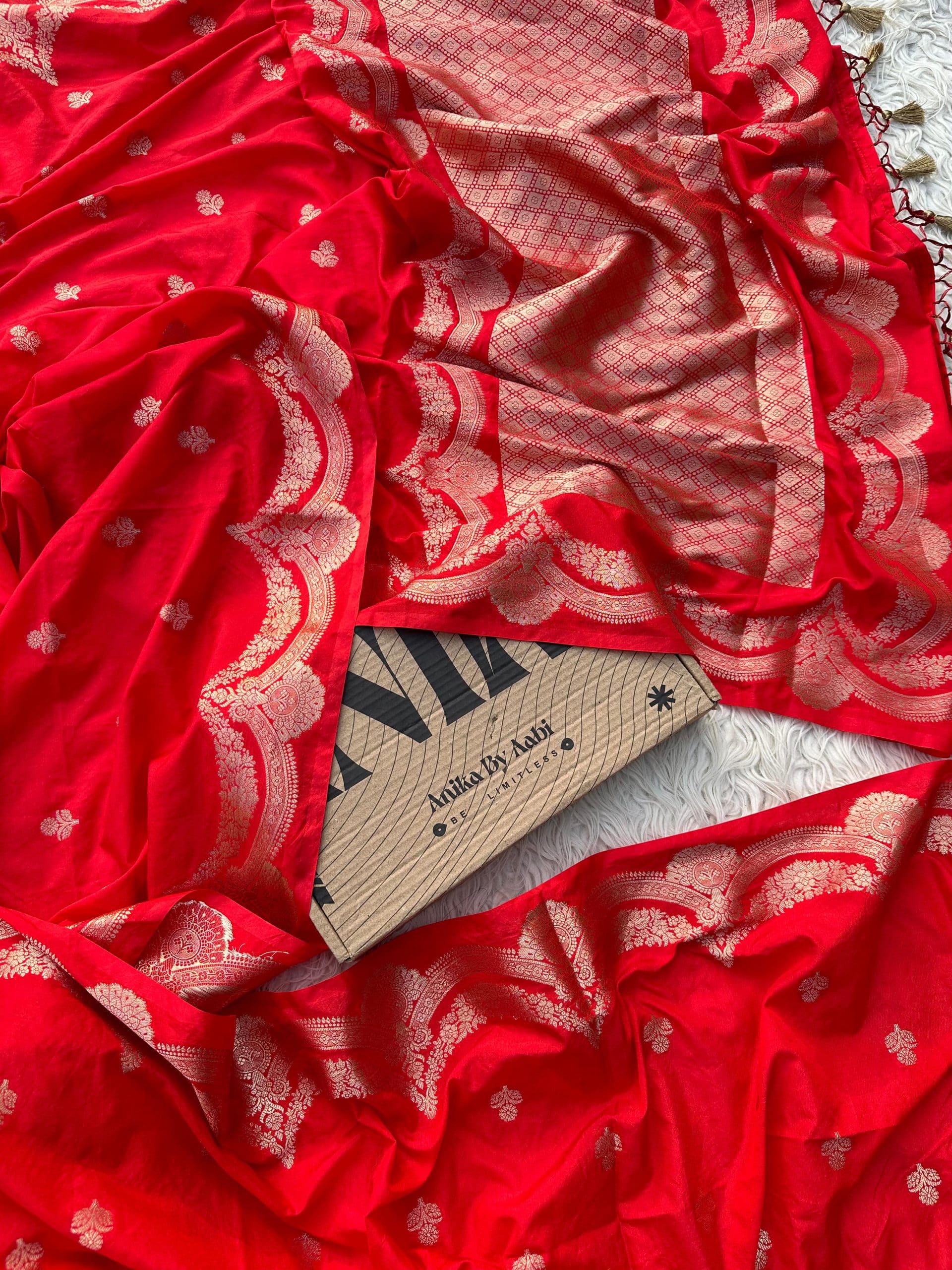 DIYA-RED SAREE