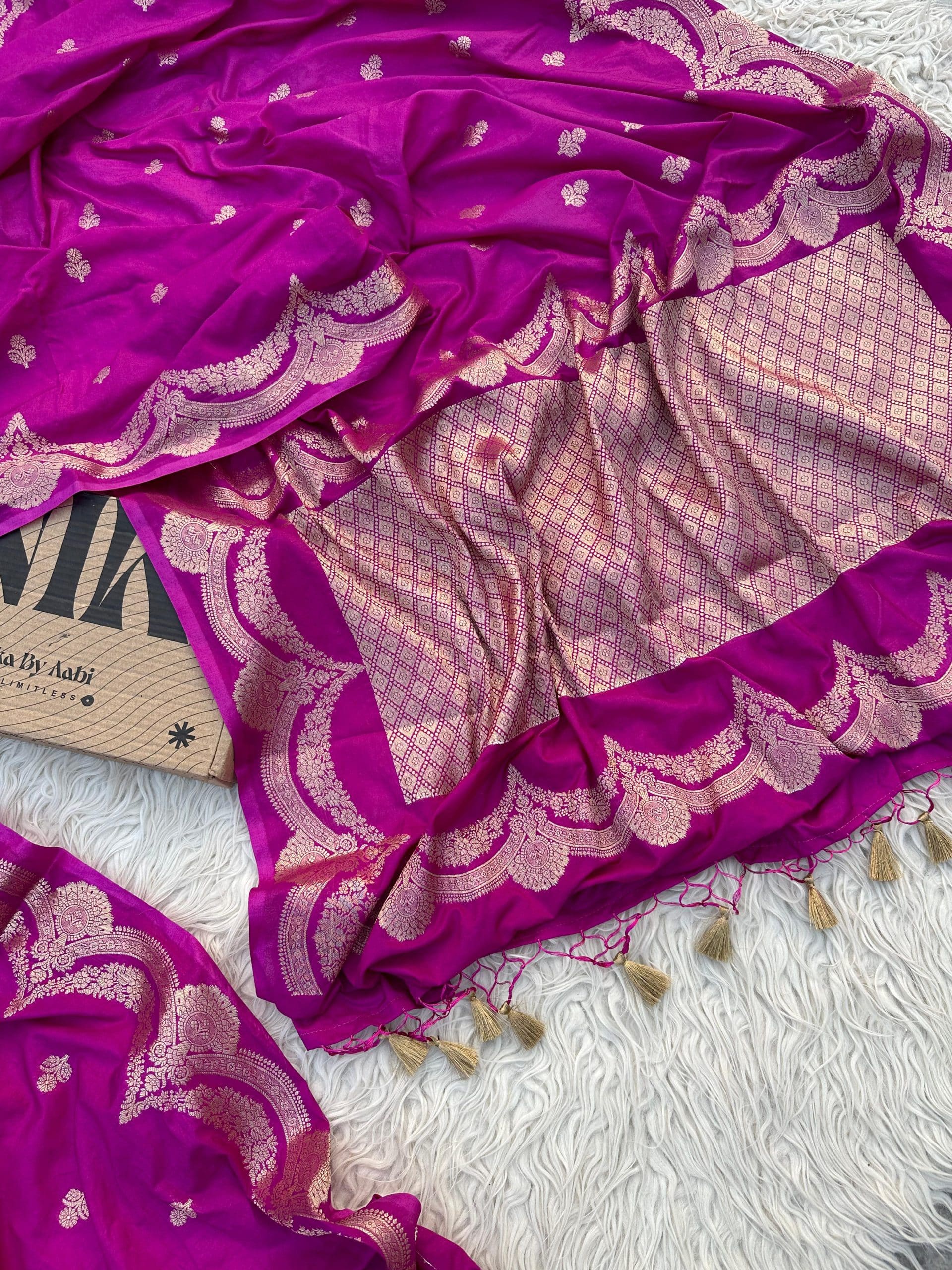 DIYA-MAGENTA SAREE