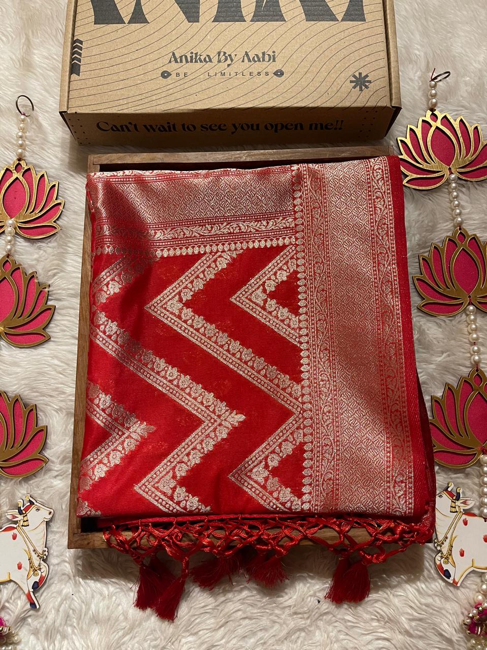 AKIRA-RED SAREE