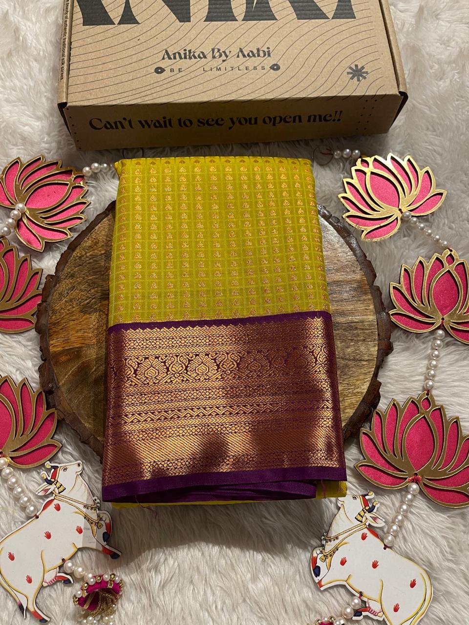 1000 BUTTAS-MUSTARD YELLOW WITH PURPLE