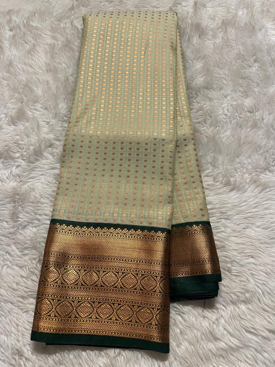1000 BUTTAS-SWAMP WITH BOTTLEGREEN