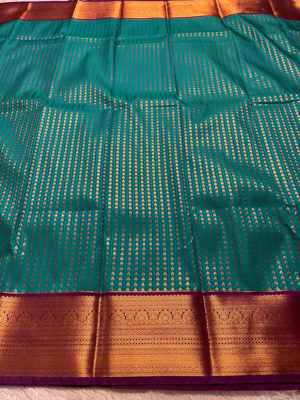 1000 BUTTAS-PEACOCK GREEN WITH PURPLE