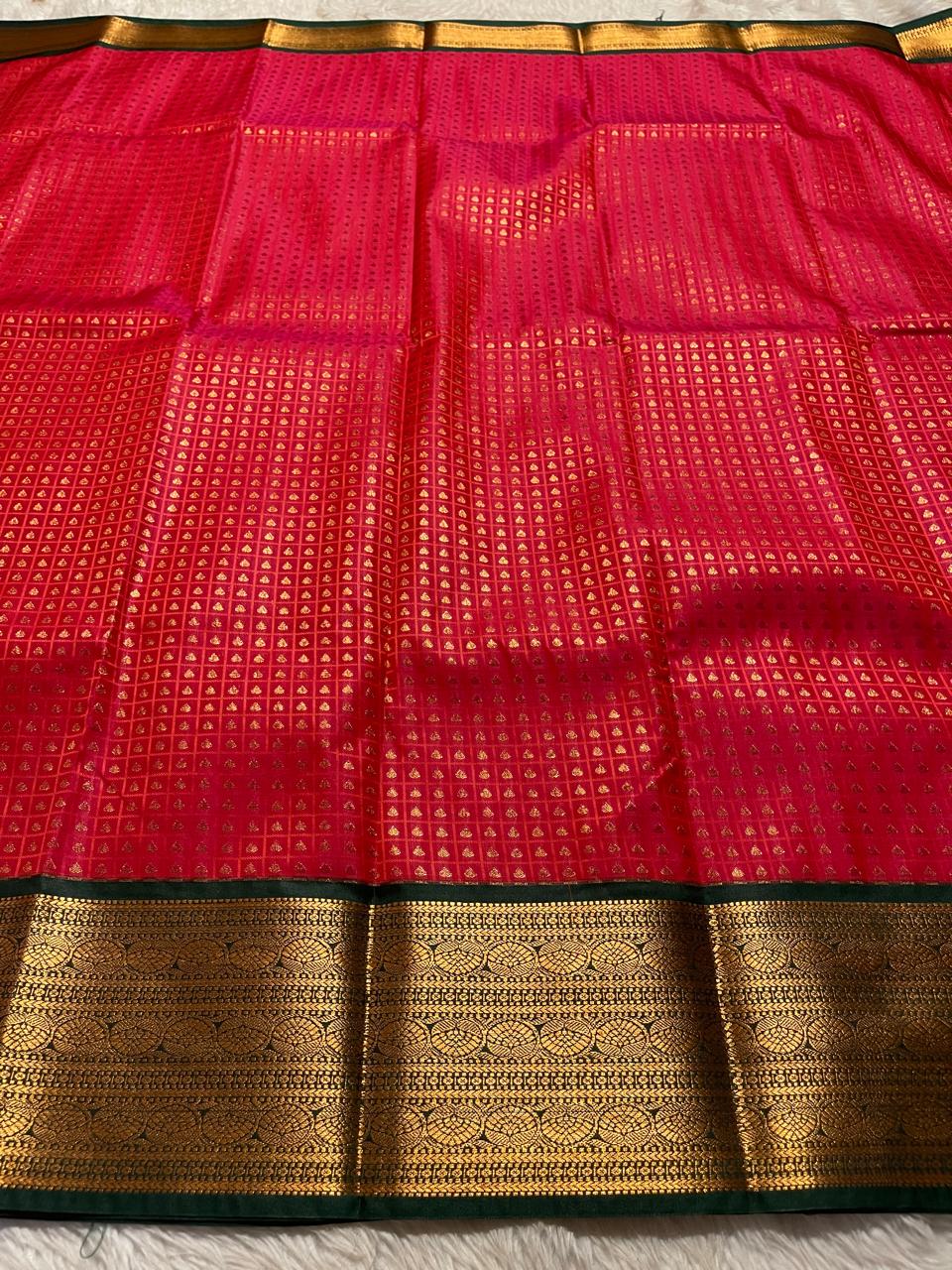 1000 BUTTAS-DARK PEACH WITH BOTTLEGREEN