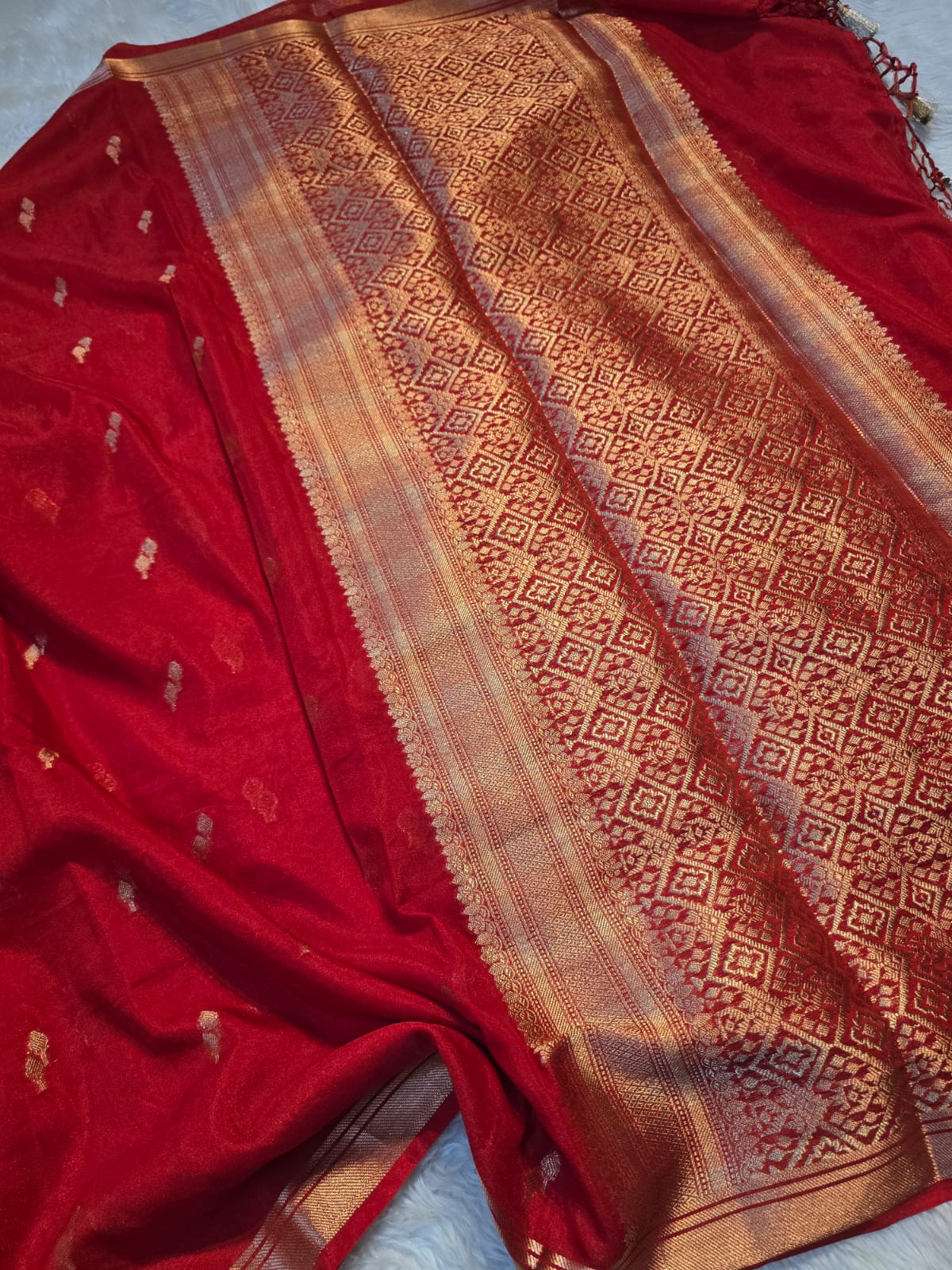 DHISHA-RED SAREE