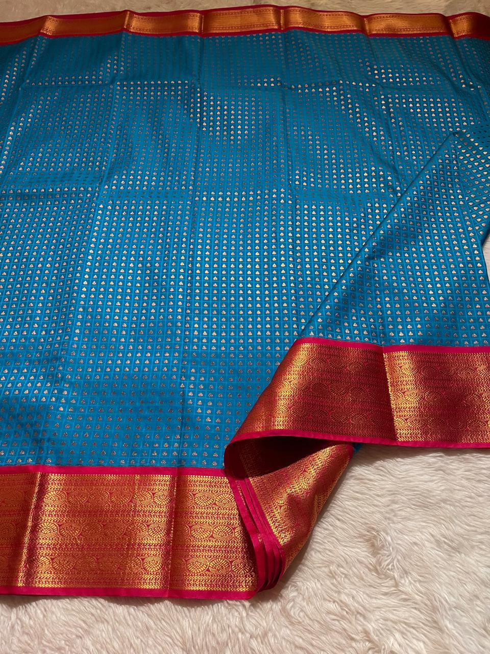 1000 BUTTAS-CERULEAN BLUE WITH PINK SAREE