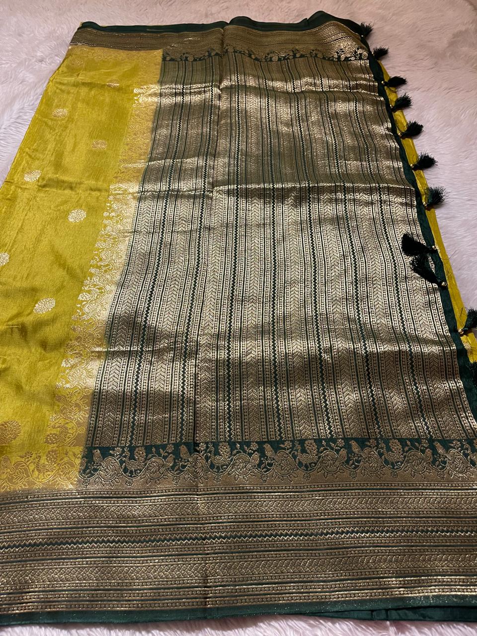 VINTAGE BANARASI-GREEN DUAL TONE SAREE
