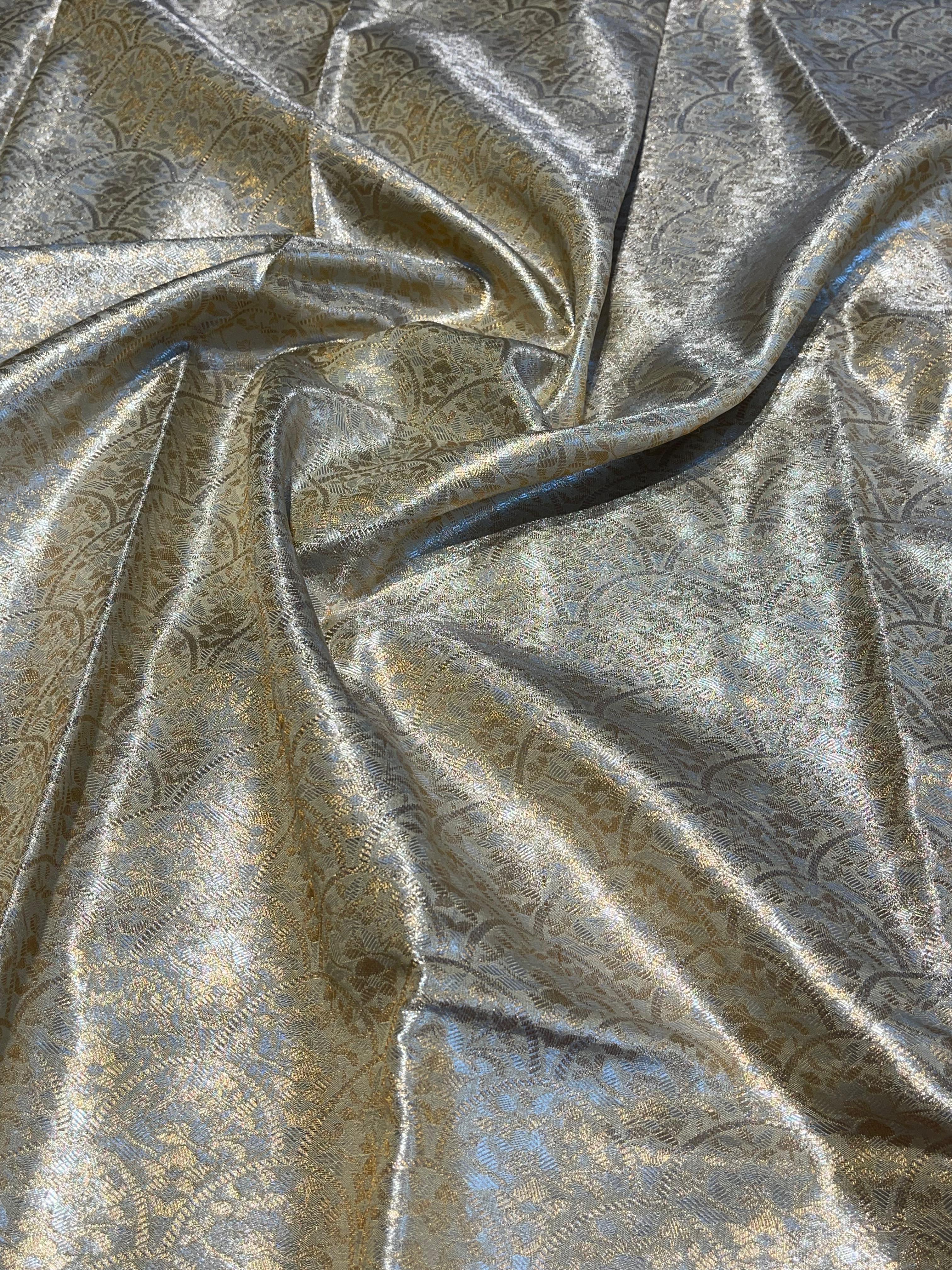 SWAYAMVARAM-HALFWHITE SILVER WITH RANIPINK SILK SAREE