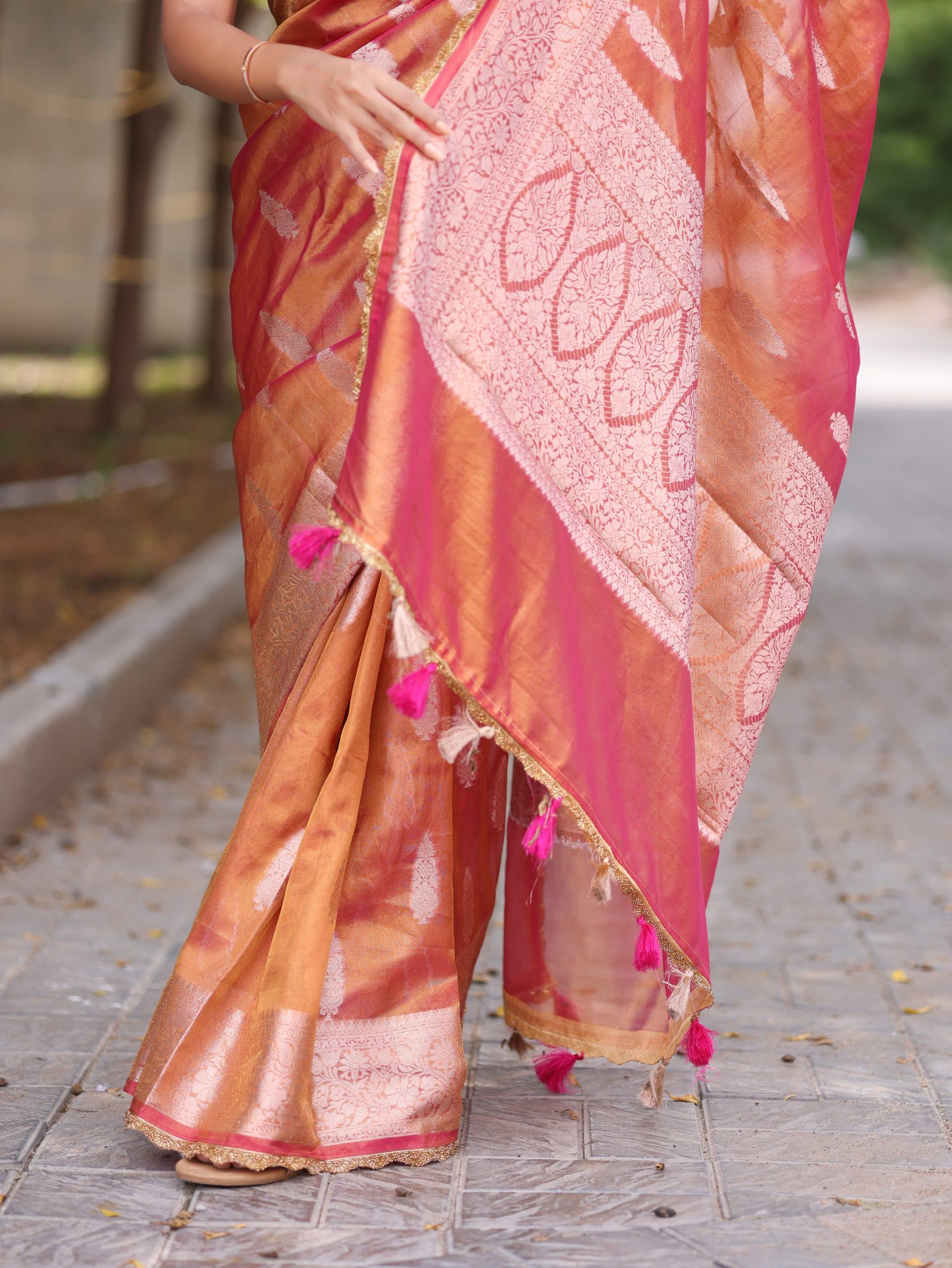 TISSUE JHANVI-RANIPINK DUAL TONE SAREE