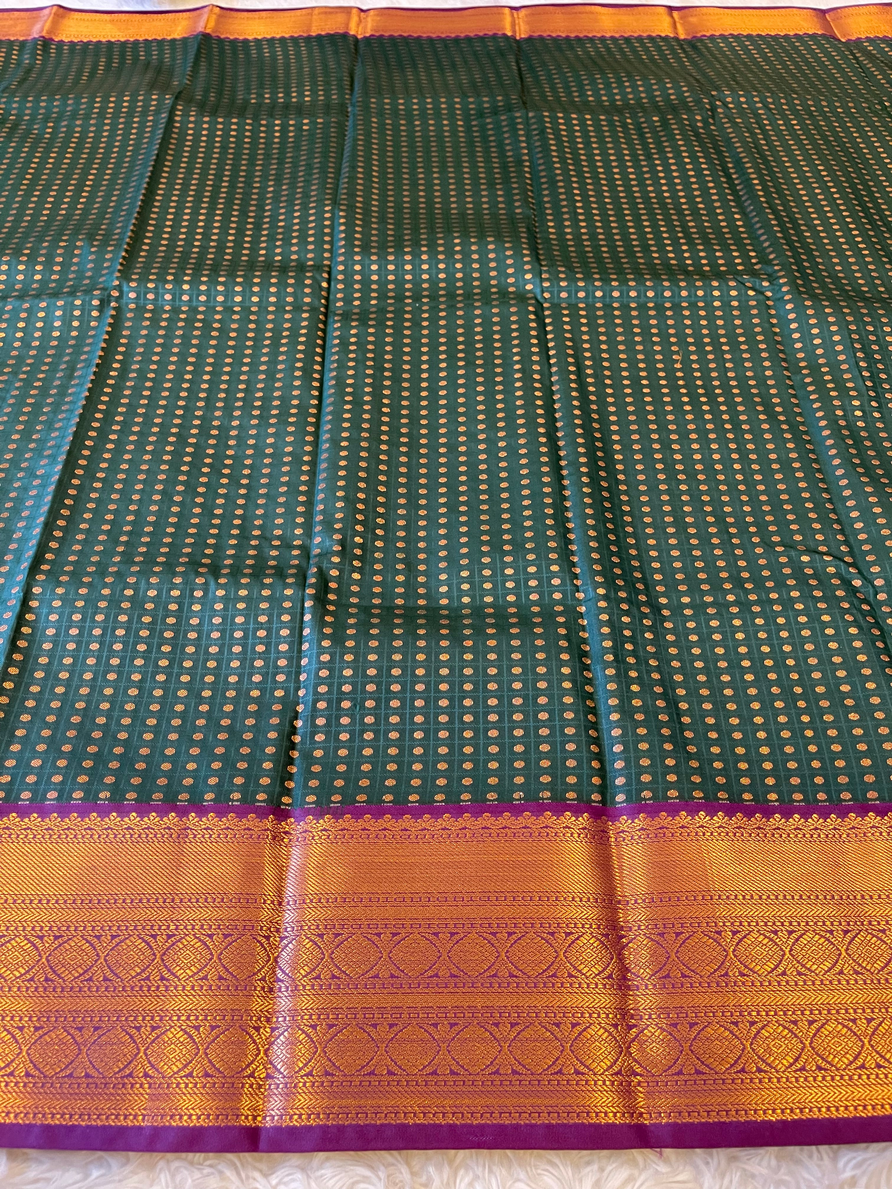1000 BUTTAS-BOTTLEGREEN WITH MAGENTA SAREE