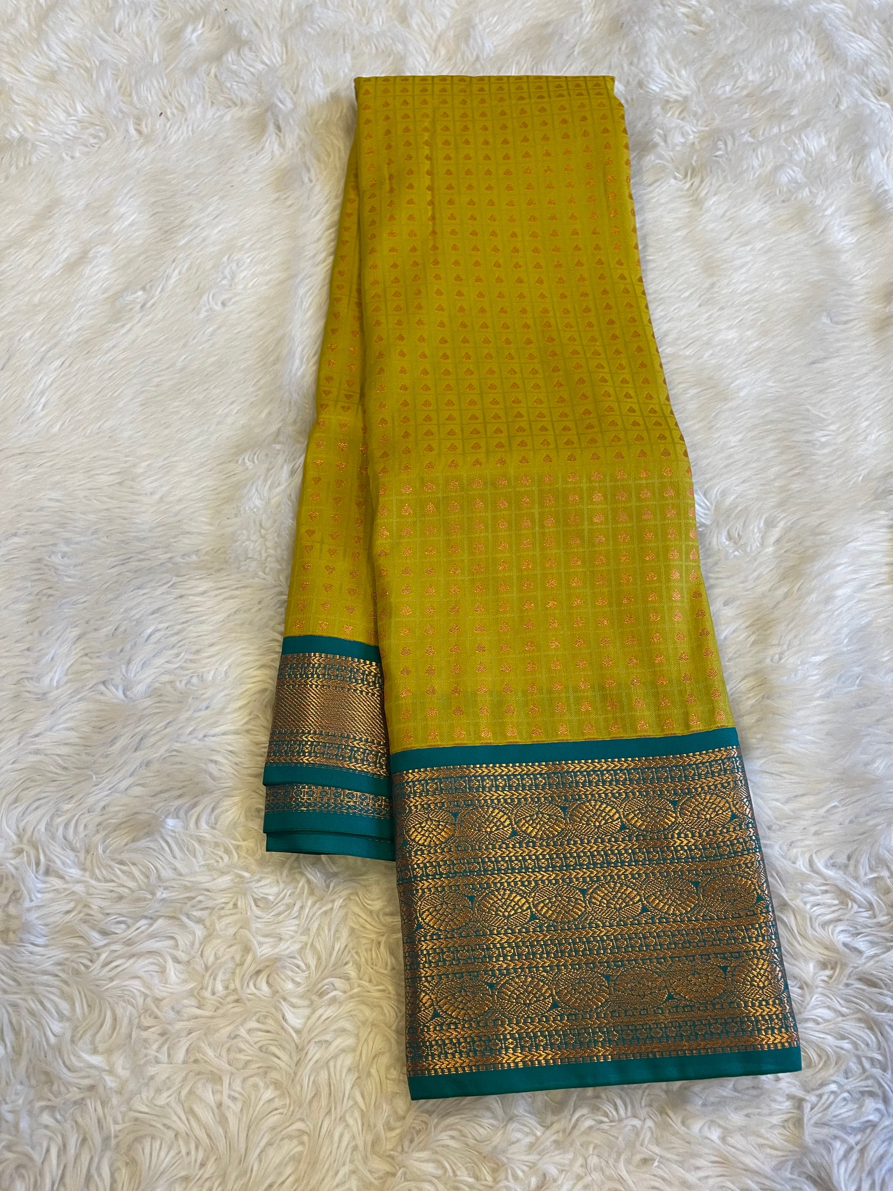 1000 BUTTAS-LEMONYELLOW WITH GREEN SAREE