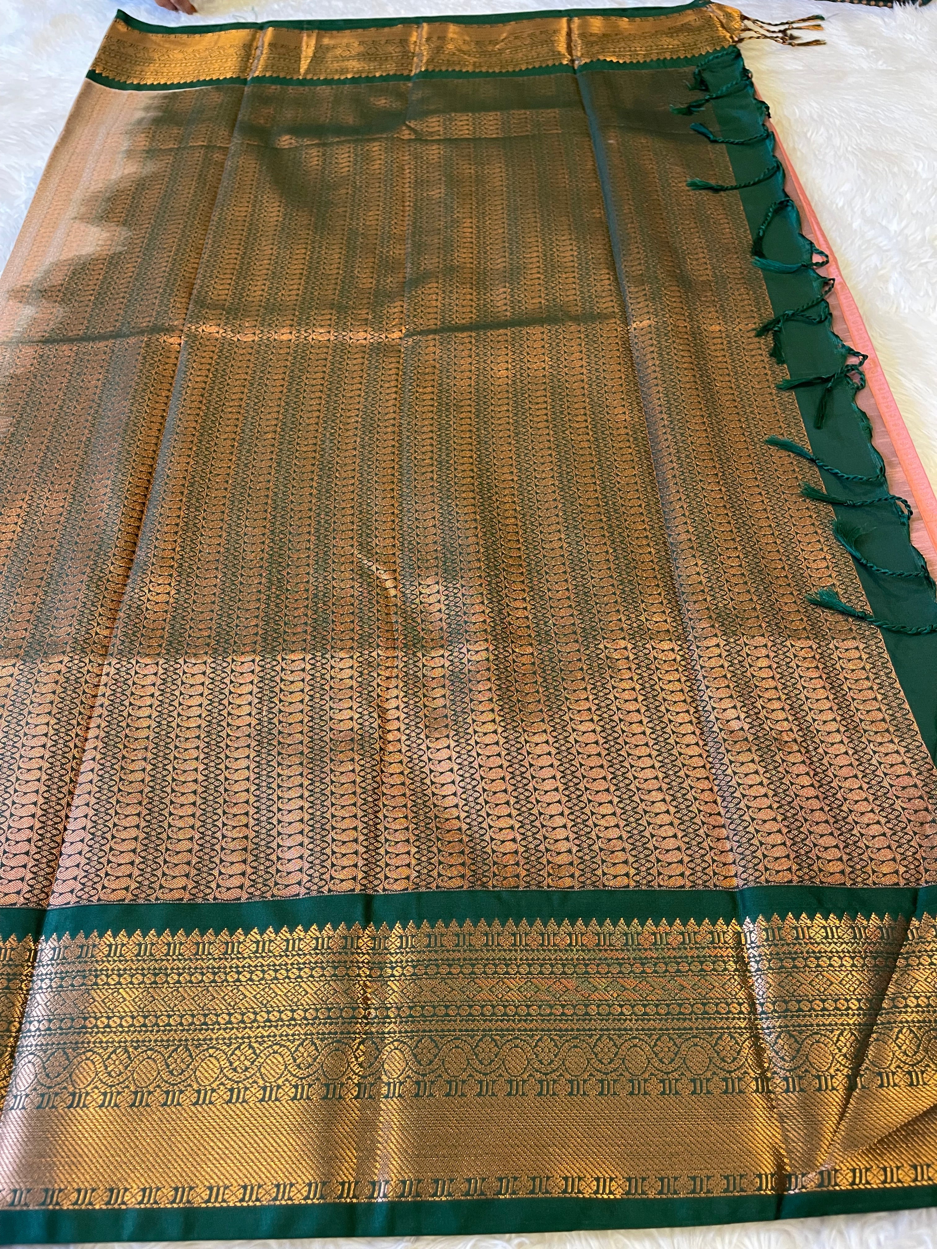 1000 BUTTAS-LIGHTPEACH WITH BOTTLEGREEN SAREE