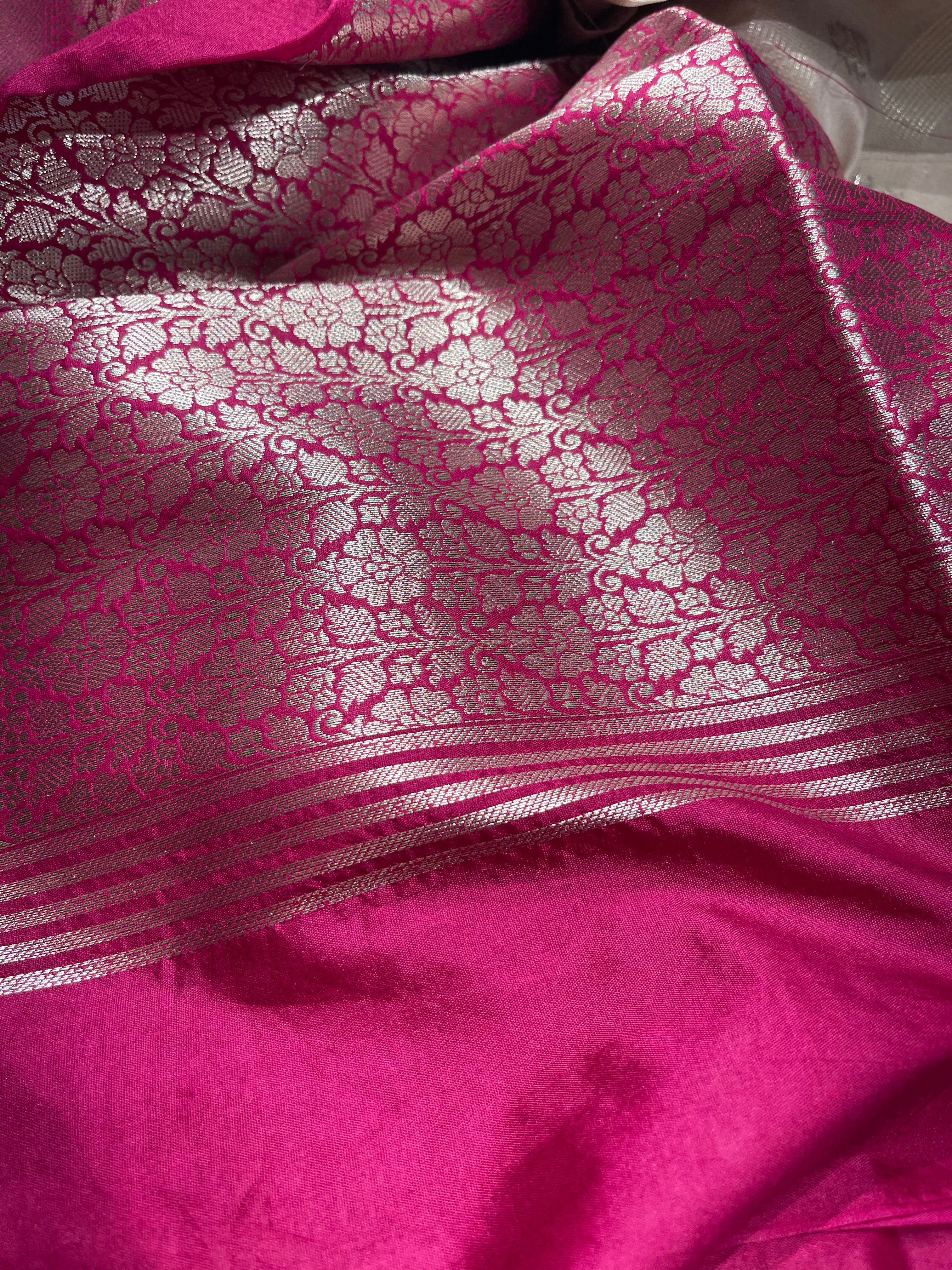 Anika's Sharvi Saree-01
