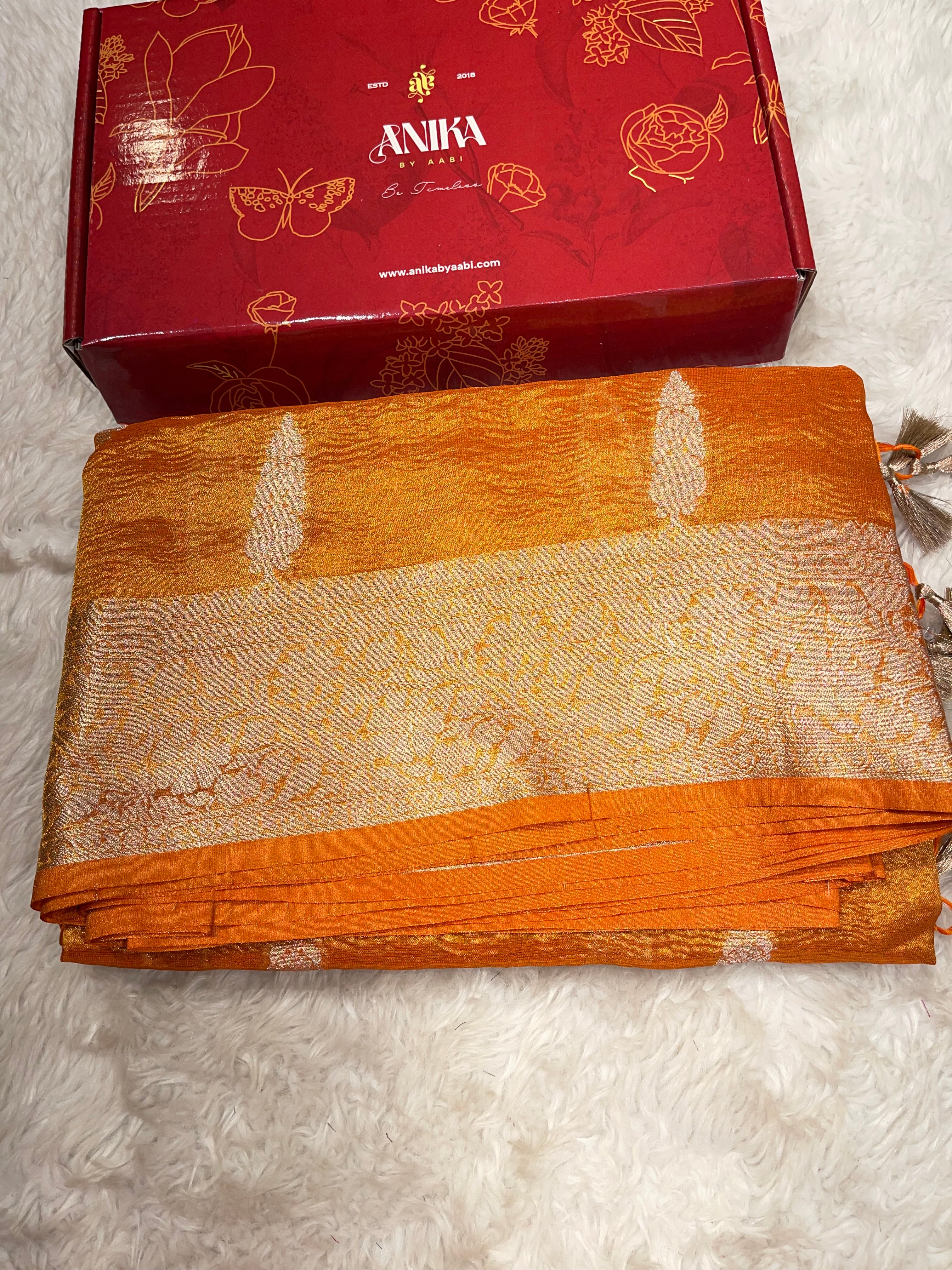 CRUSH MOTIF-ORANGE SAREE