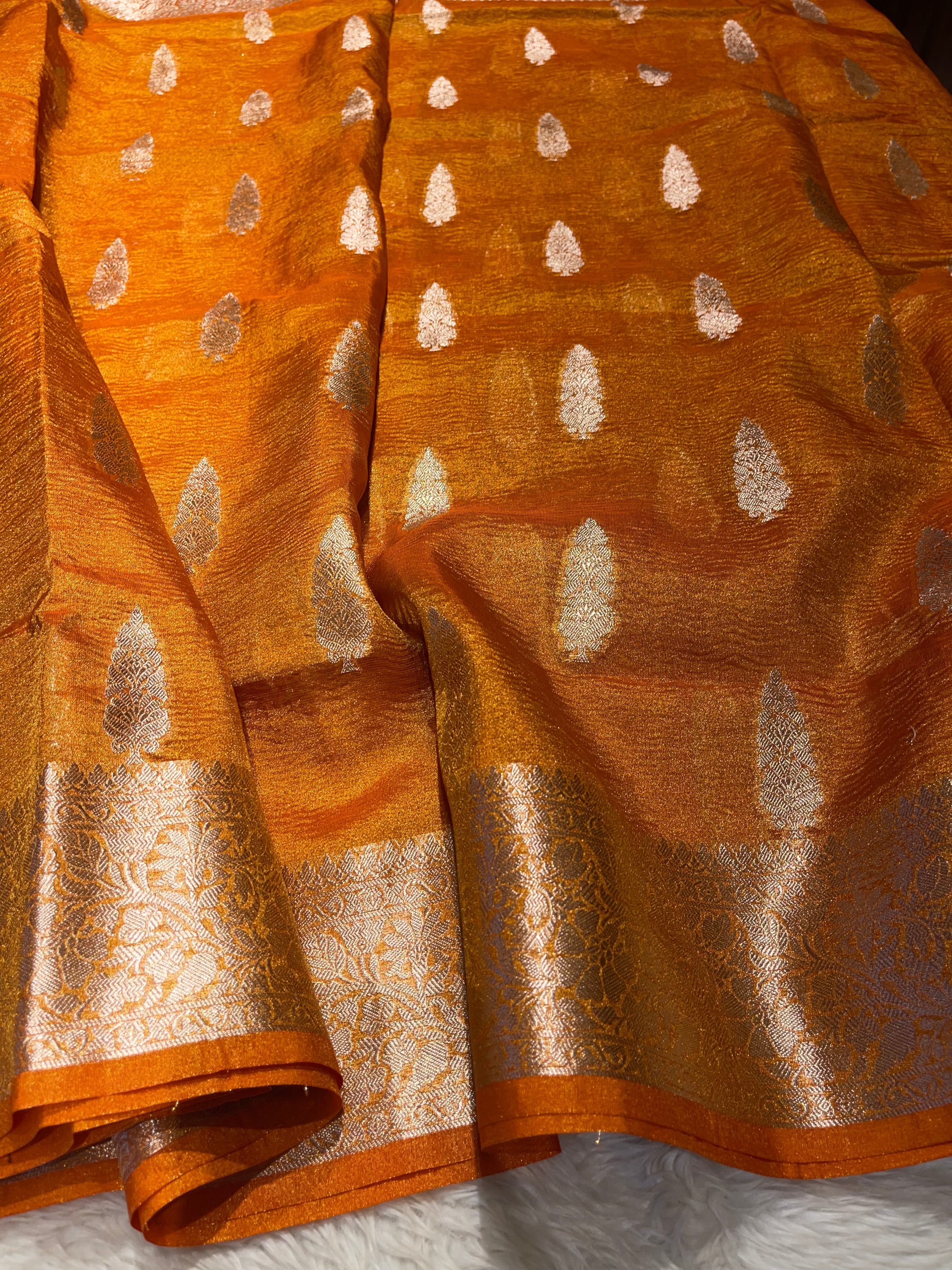 CRUSH MOTIF-ORANGE SAREE
