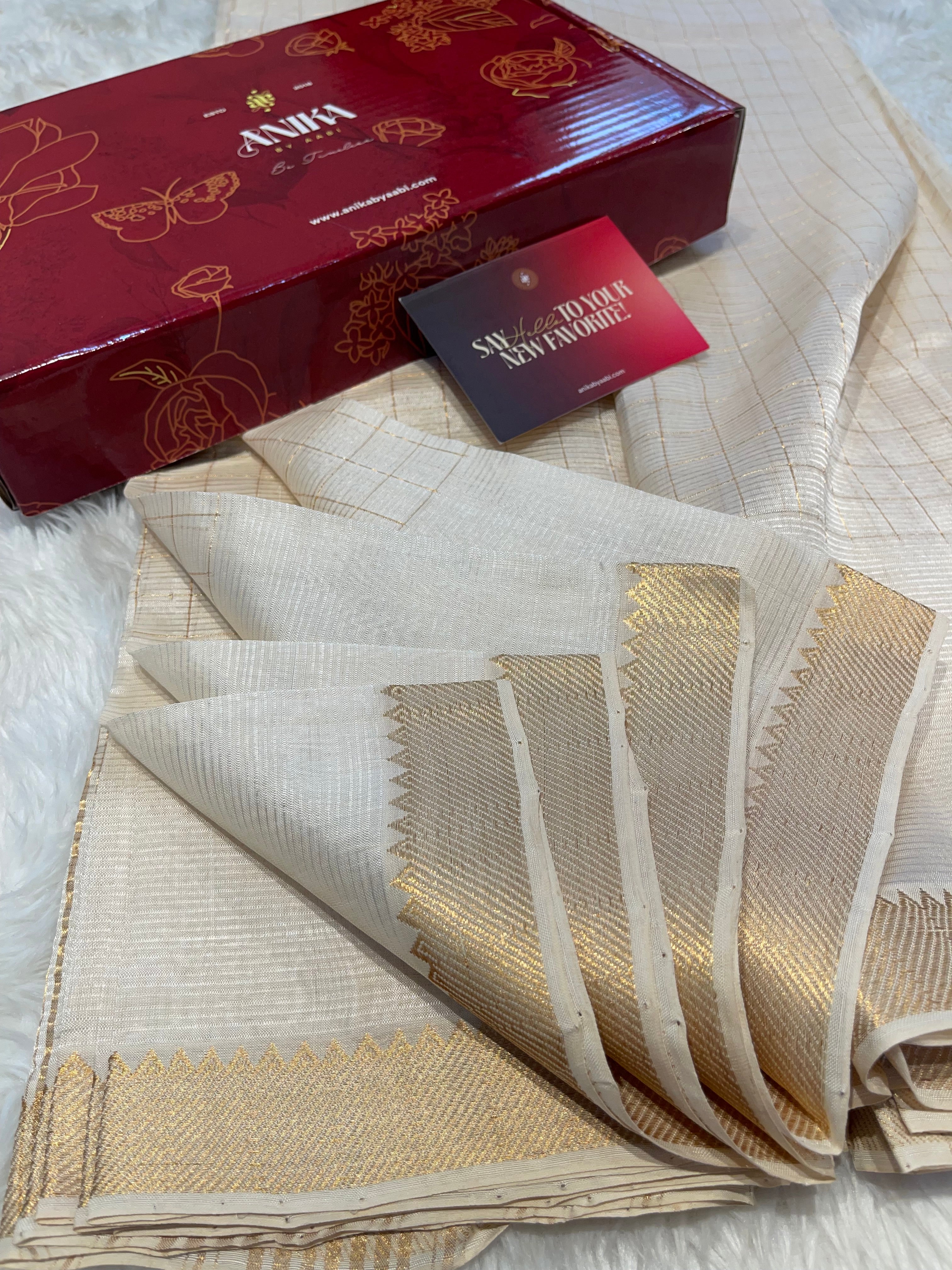 Anika's Handloom Mangalagiri pure silk saree -halfwhite