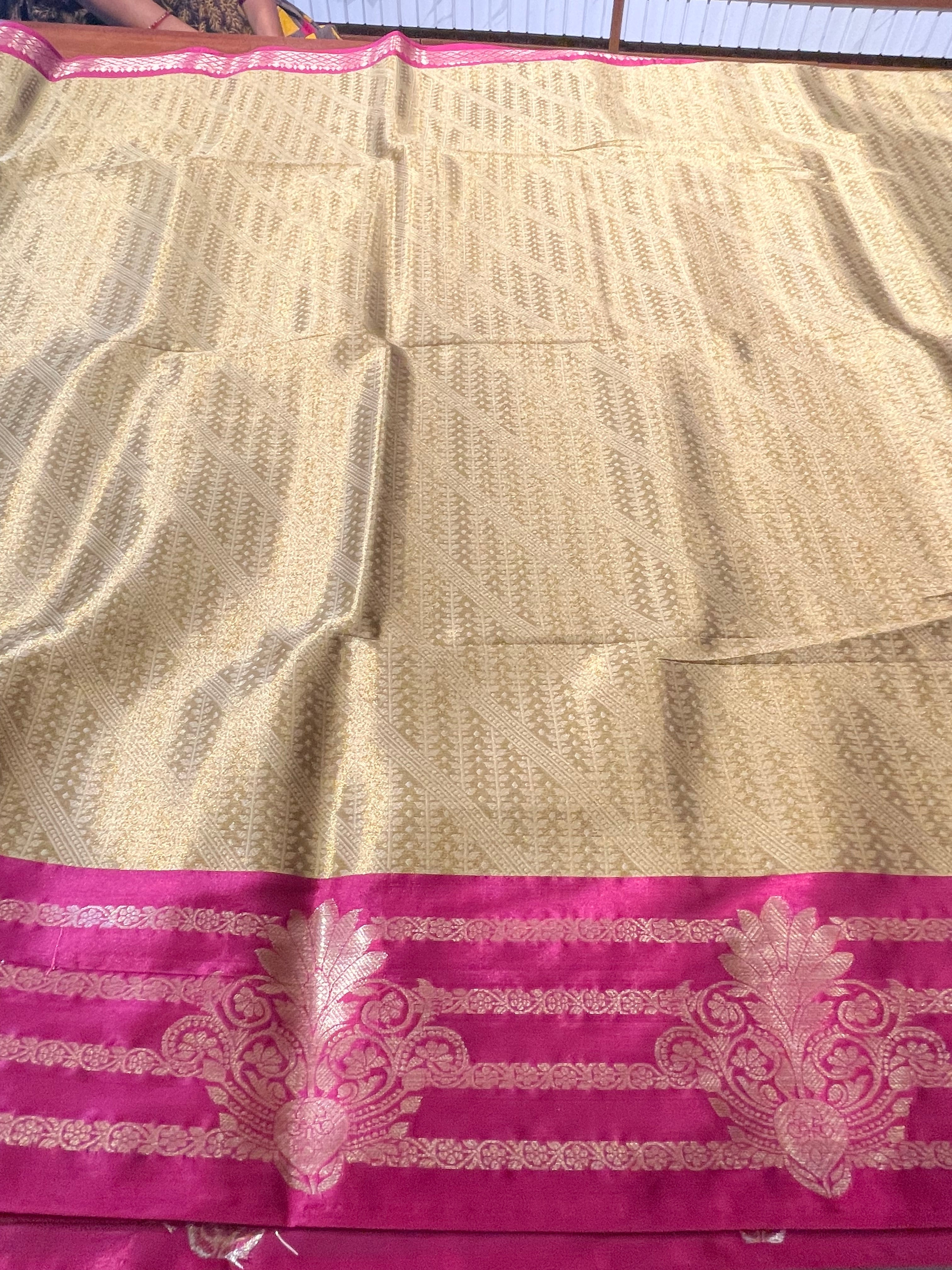 KORA BANARASI SAREE-KB07