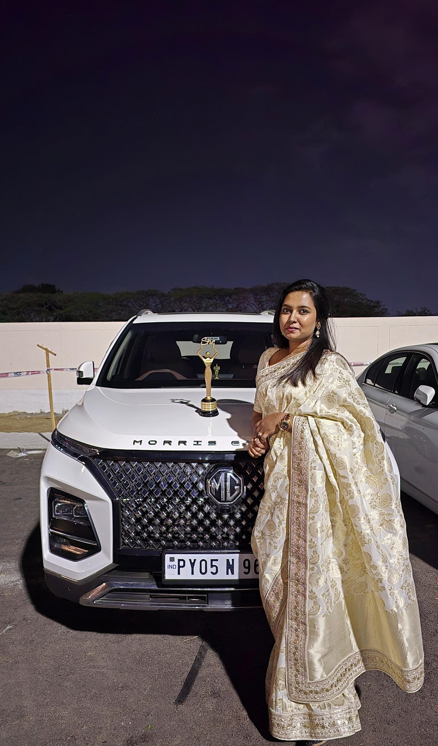ANIKA BRIDAL EDIT- HALF WHITE SAREE