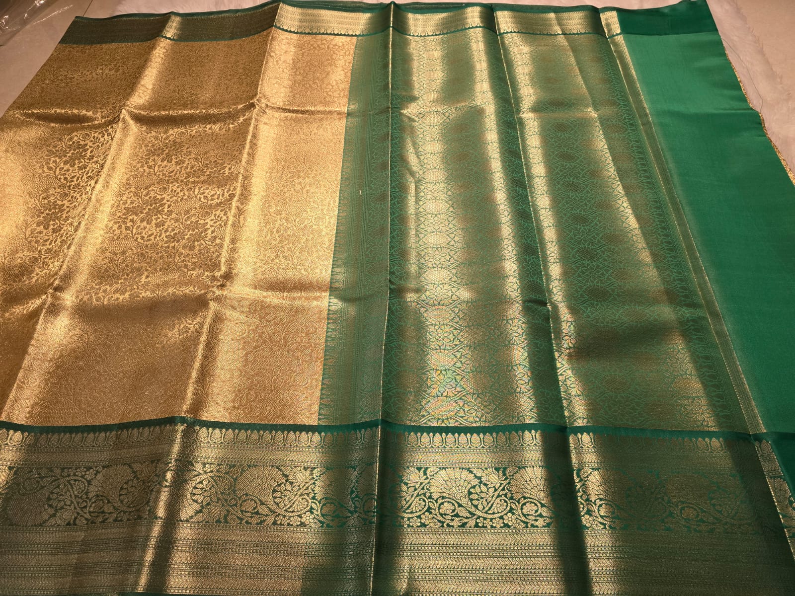 TISSUE FLORAL-BEIGE GOLD WITH GREEN SAREE