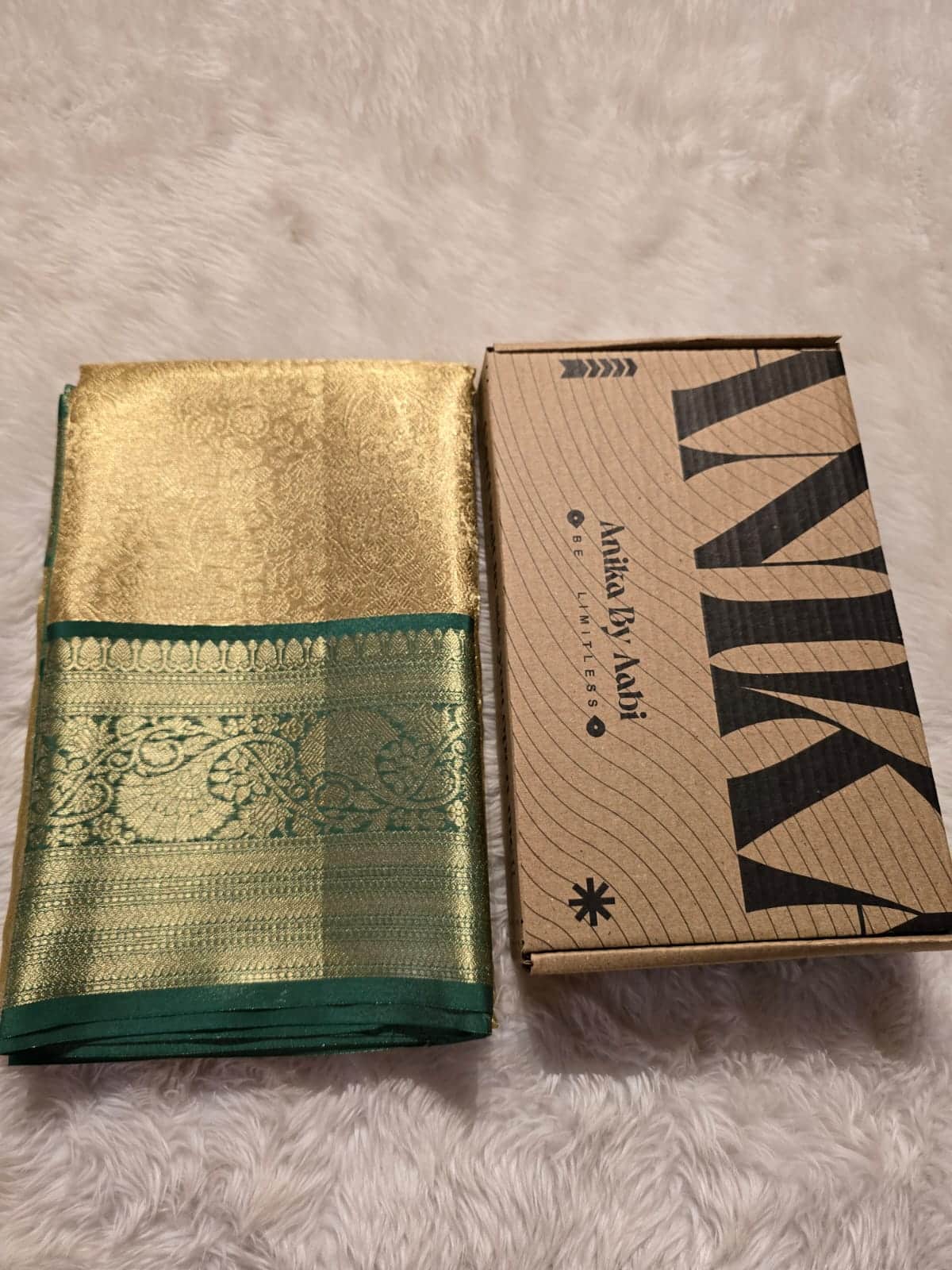 TISSUE FLORAL-BEIGE GOLD WITH GREEN SAREE