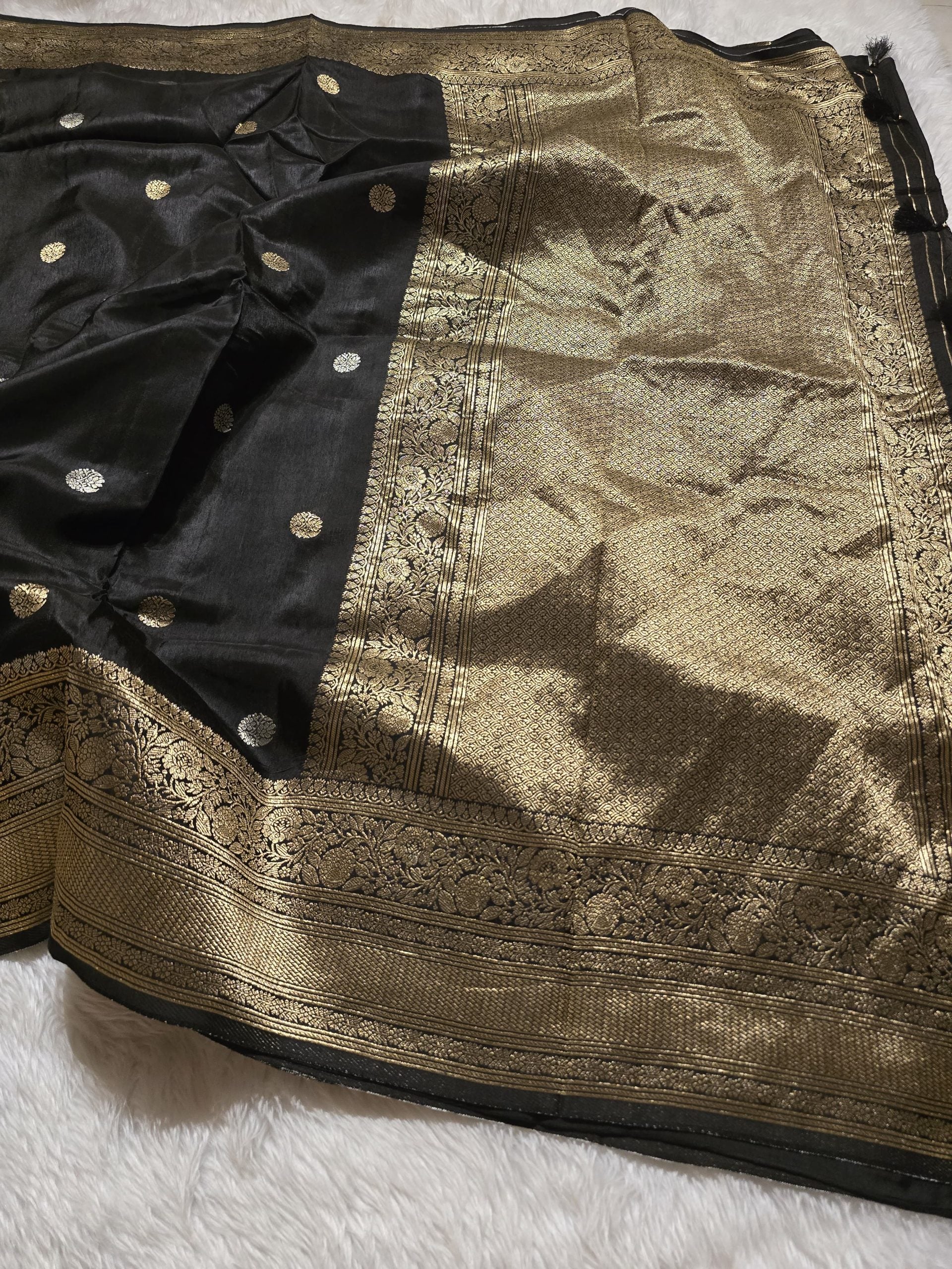 VINTAGE BANARASI-BLACK SAREE