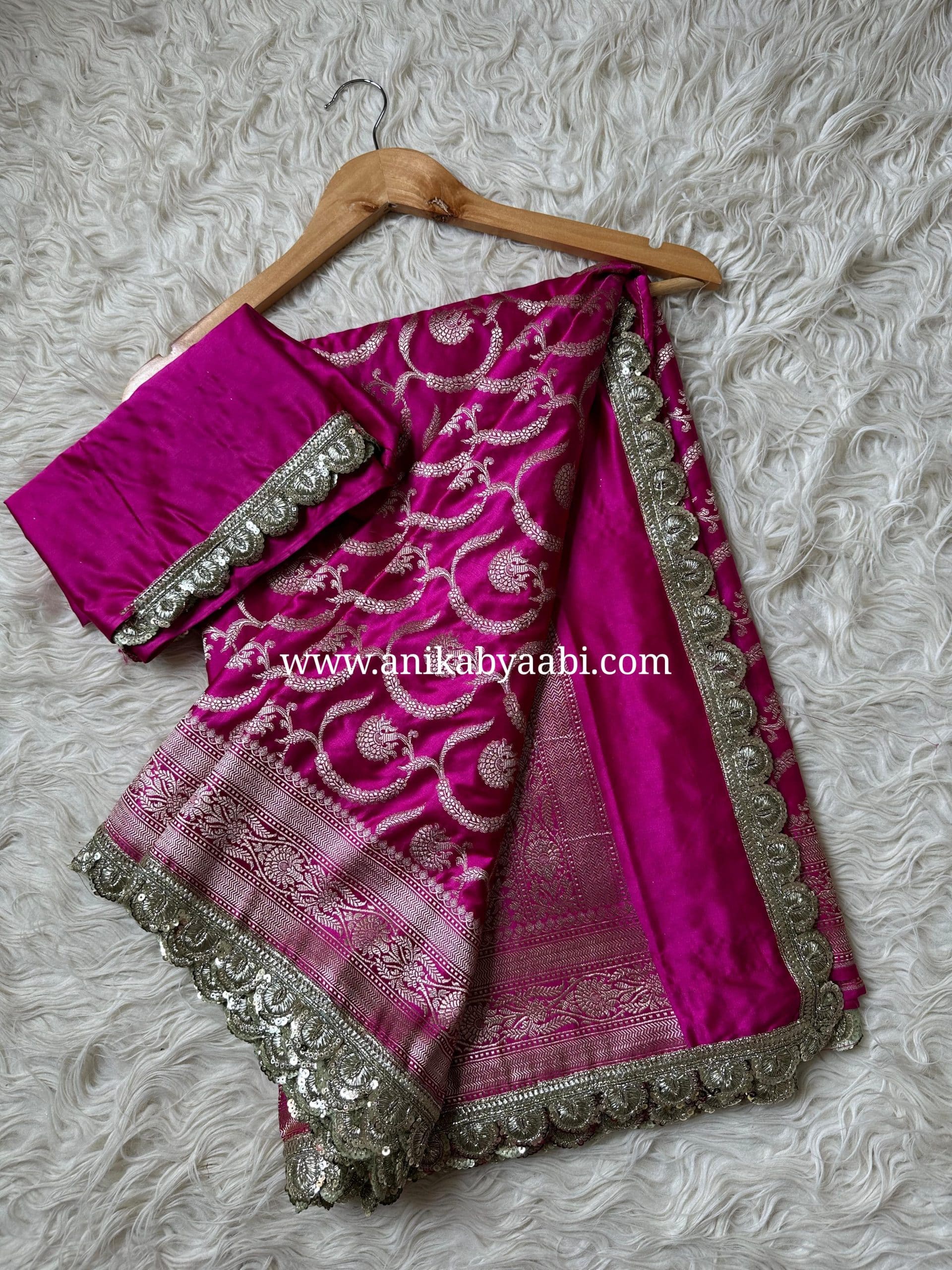 MUSHRO LACE-RANI PINK SAREE