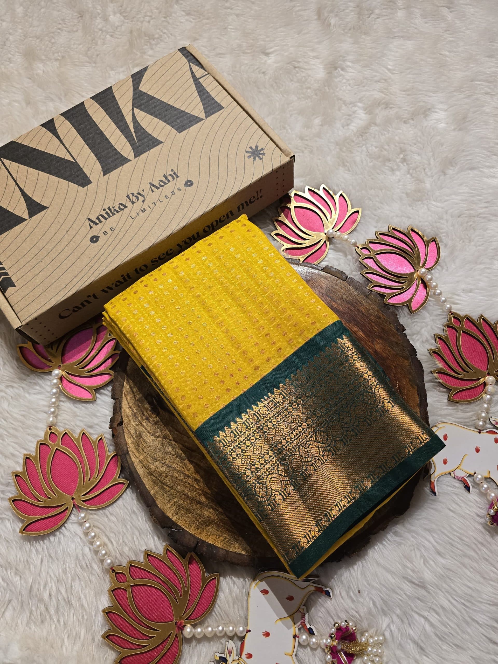 1000 BUTTAS-YELLOW WITH BOTTLE GREEN SAREE