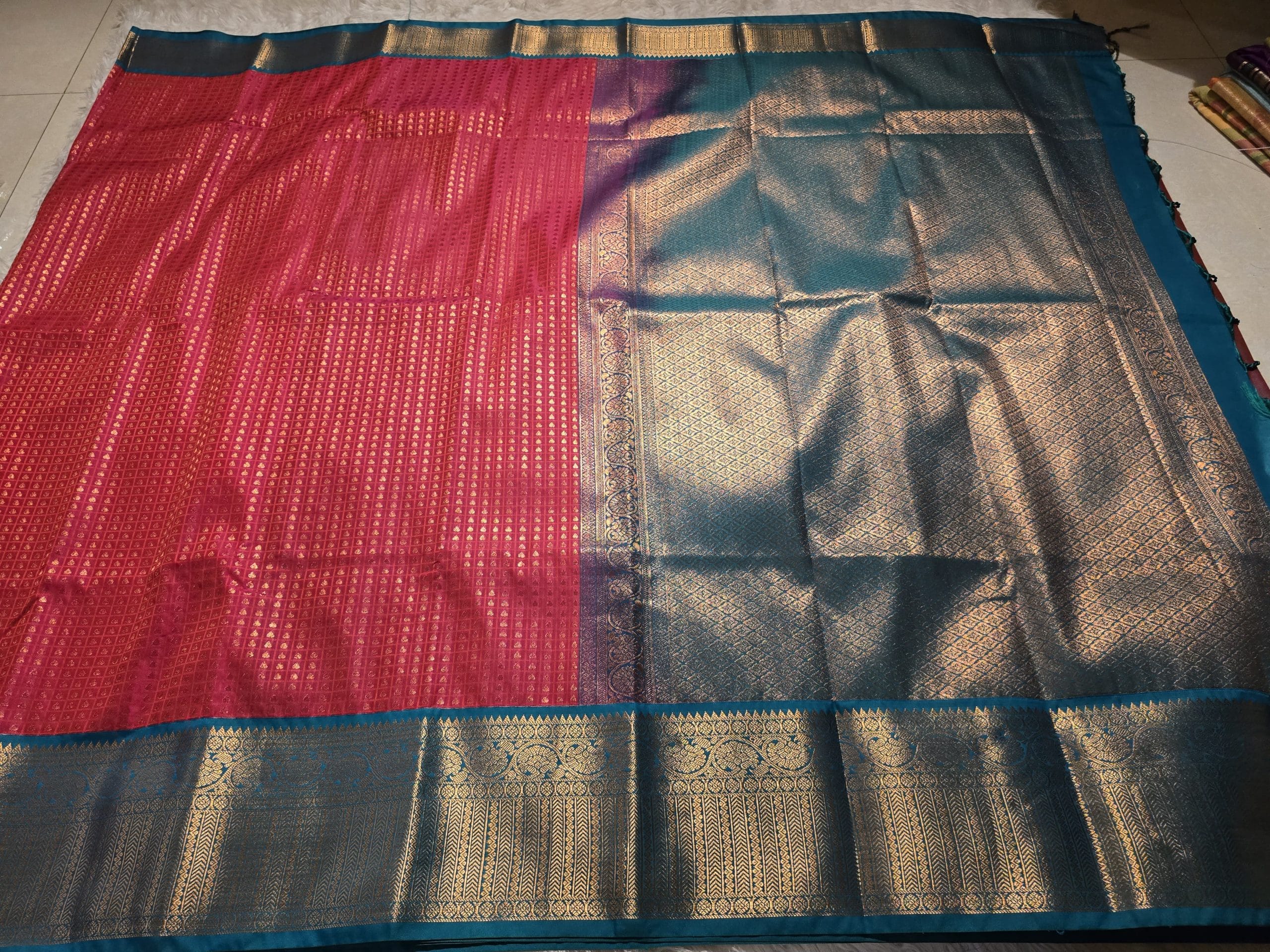 1000 BUTTAS-RED WITH TEAL GREEN SAREE
