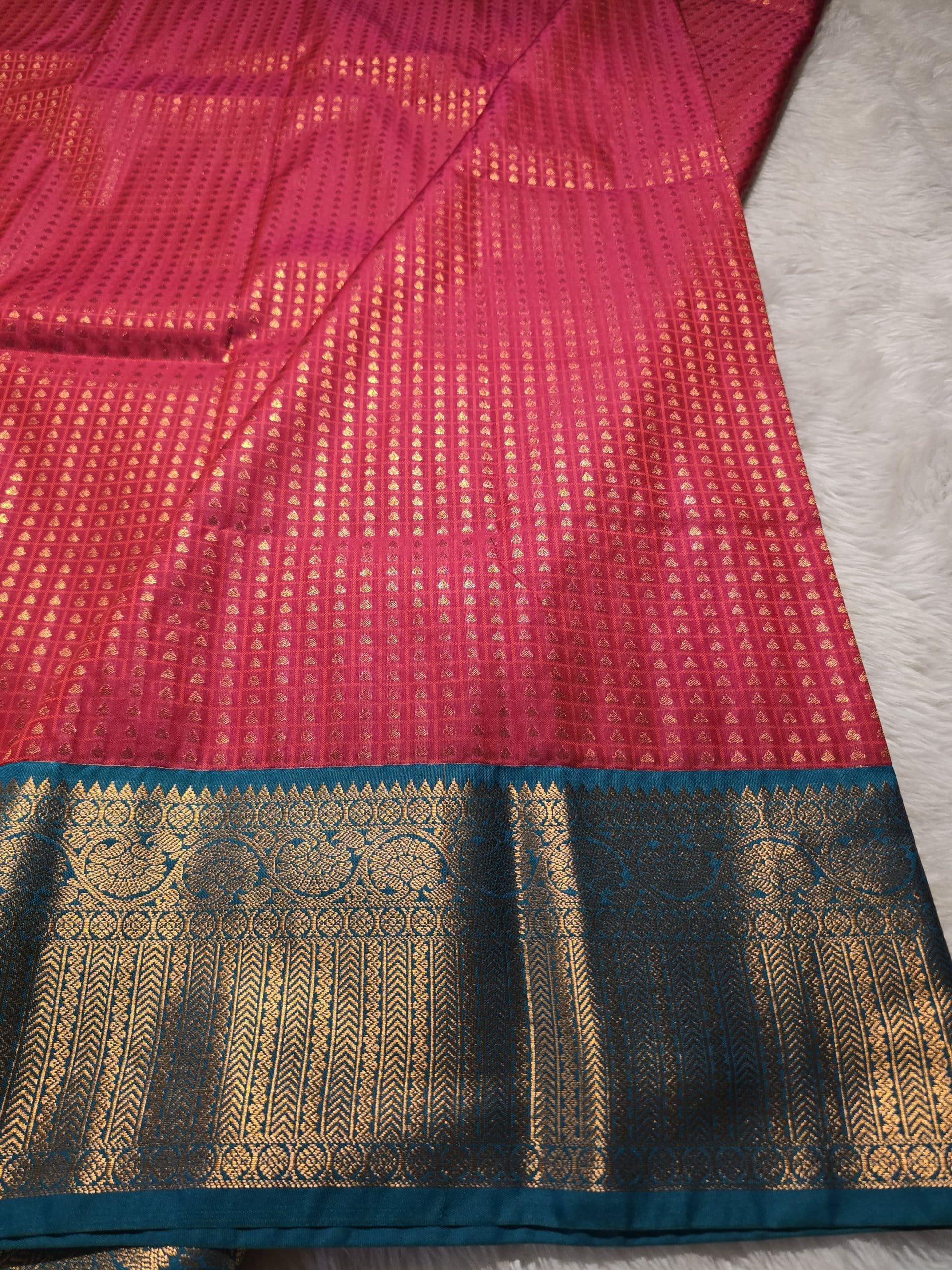1000 BUTTAS-RED WITH TEAL GREEN SAREE