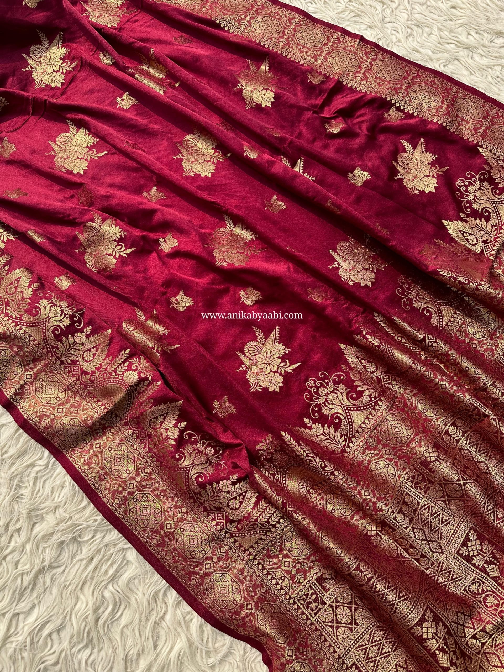 SATIN MUSHRO SAREE-MAROON