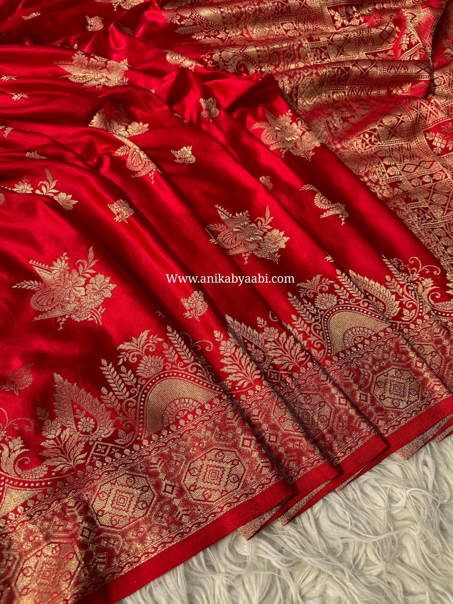 SATIN MUSHRO SAREE-RED