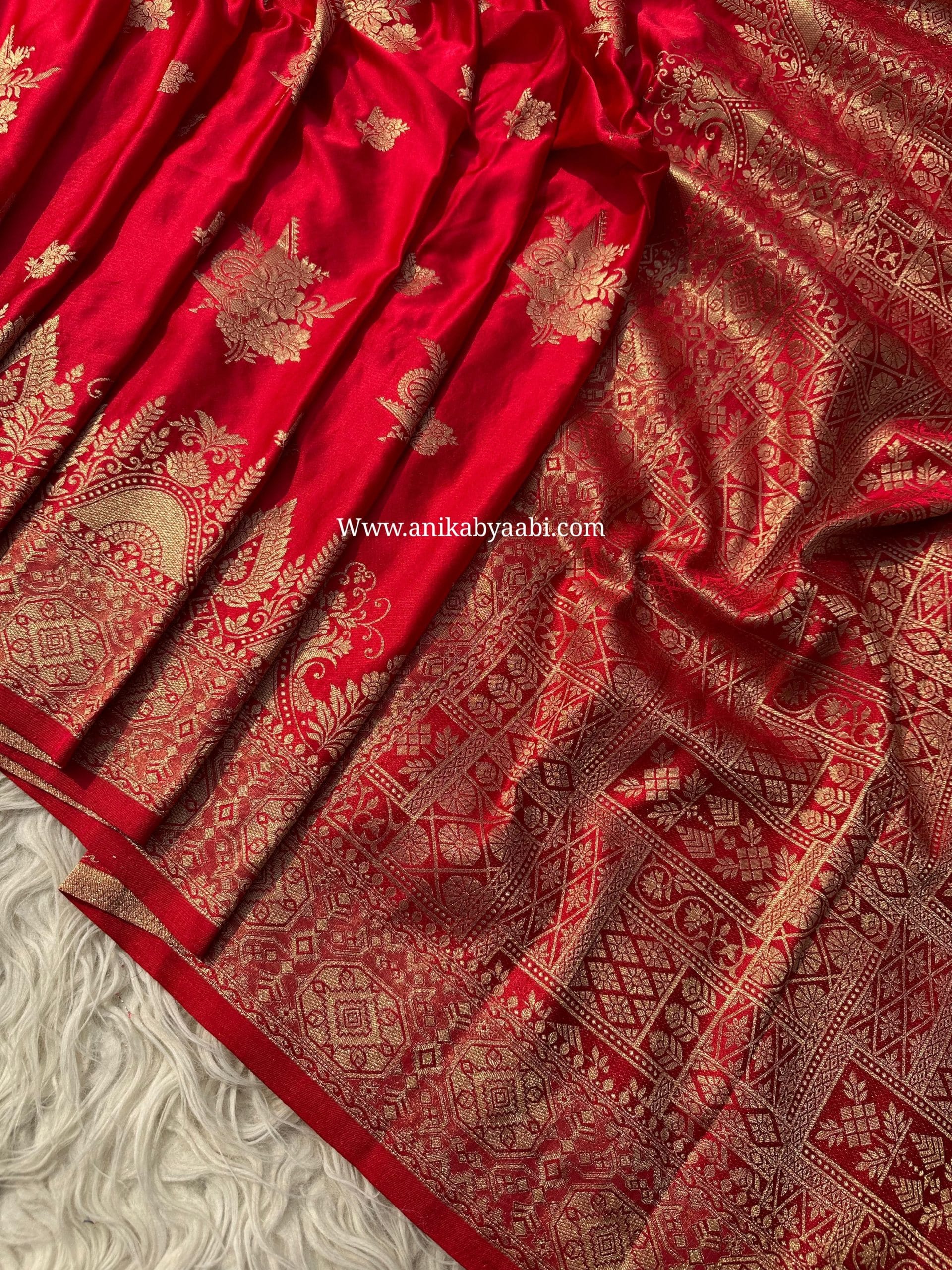 SATIN MUSHRO SAREE-RED