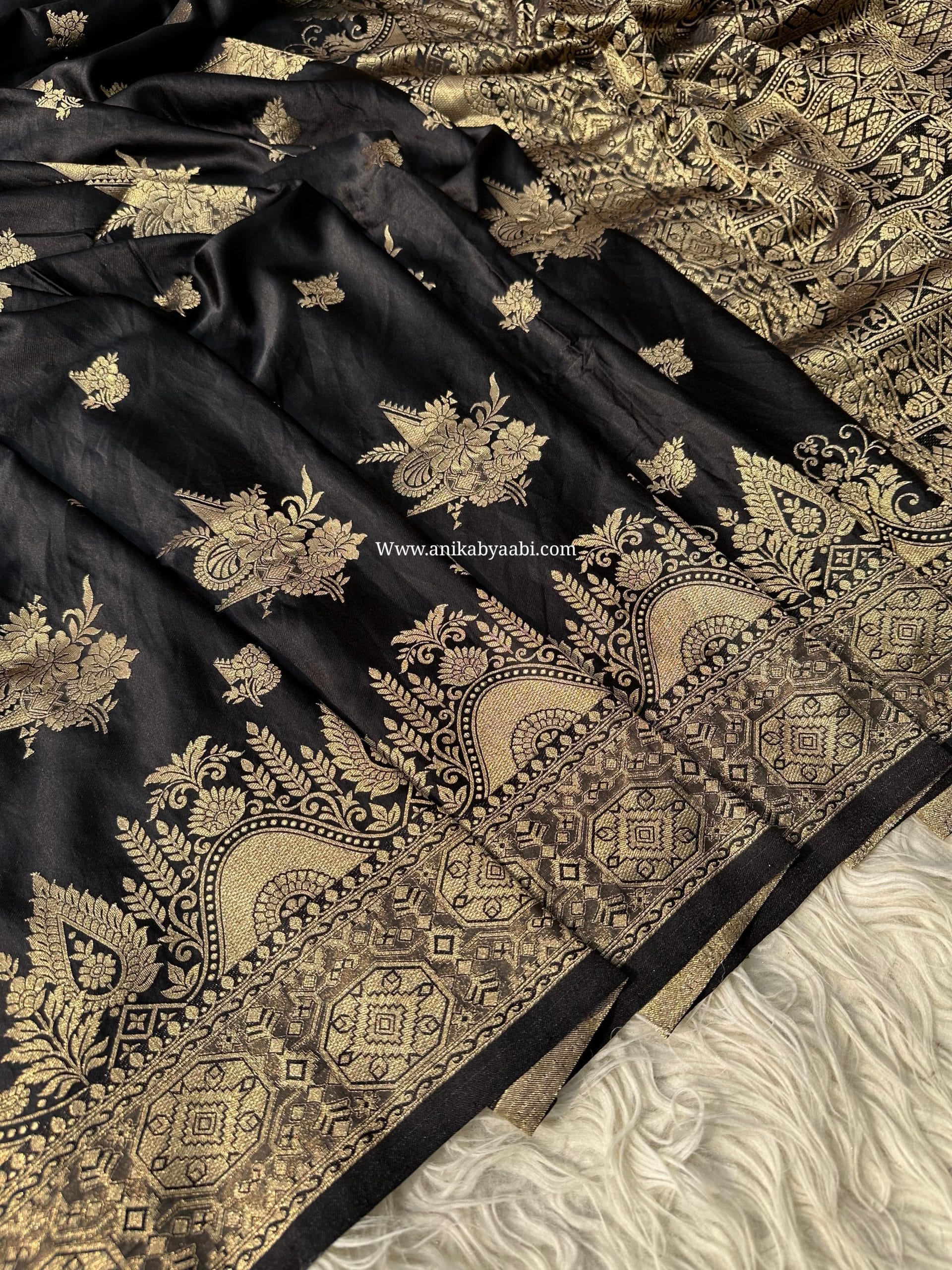 SATIN MUSHRO SAREE-BLACK
