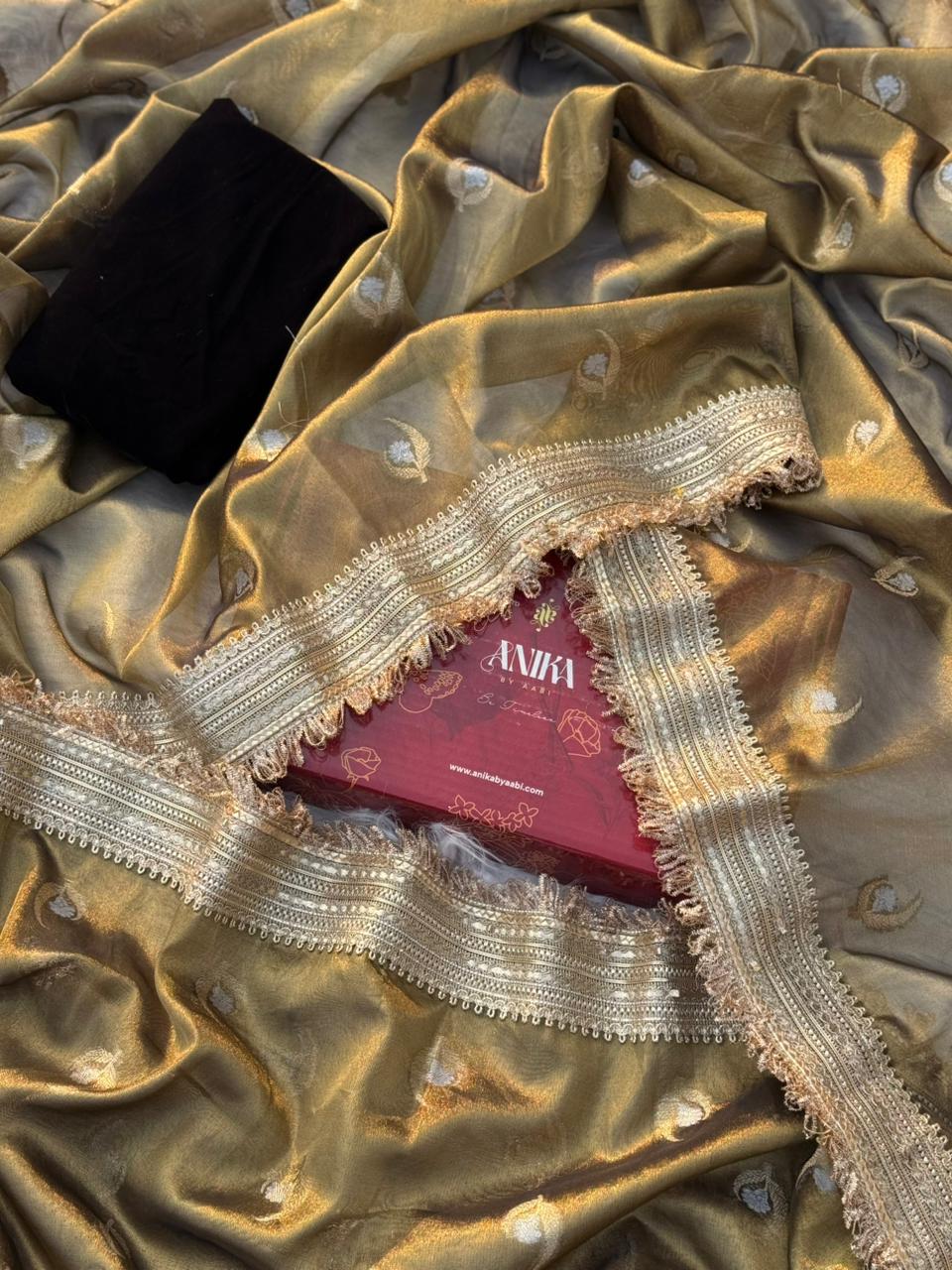 Luxe2-gold saree