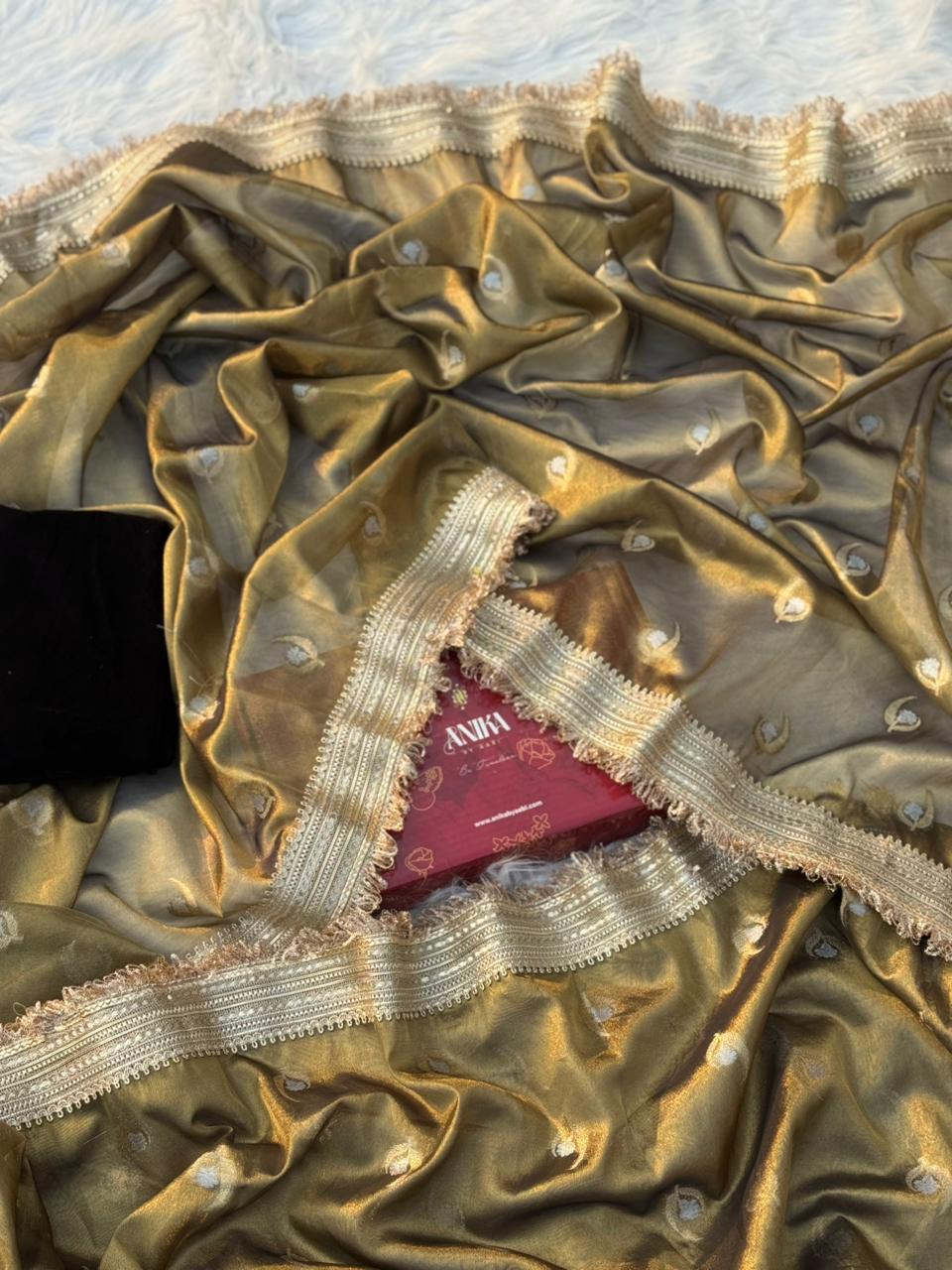 Luxe2-gold saree
