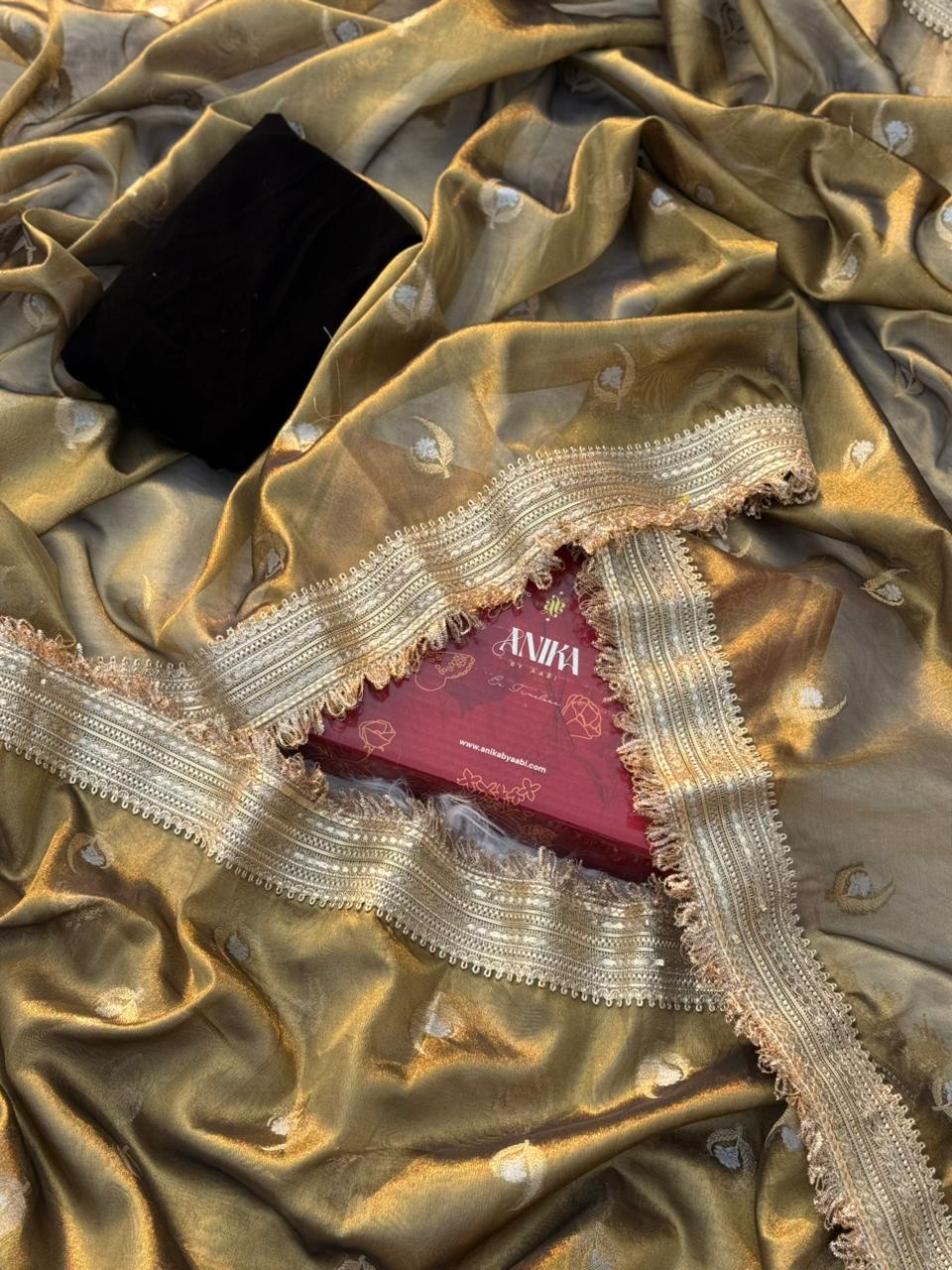 Luxe2-gold saree