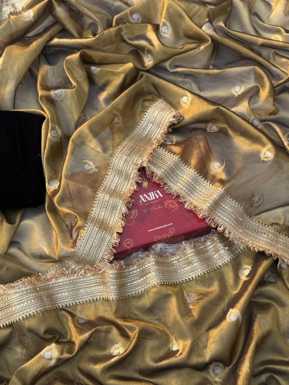Luxe2-gold saree