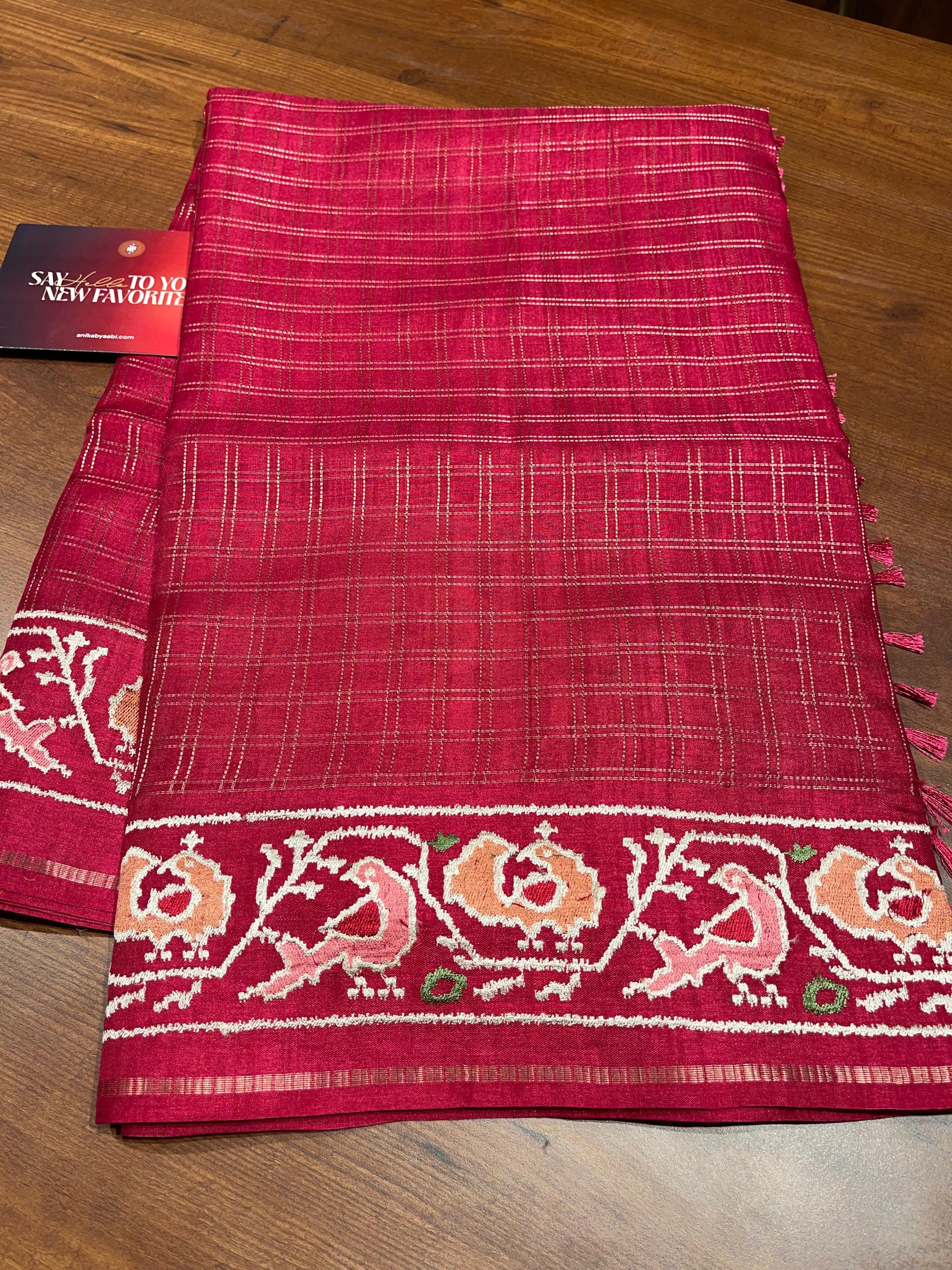 Anika's Golden Checks Saree-02