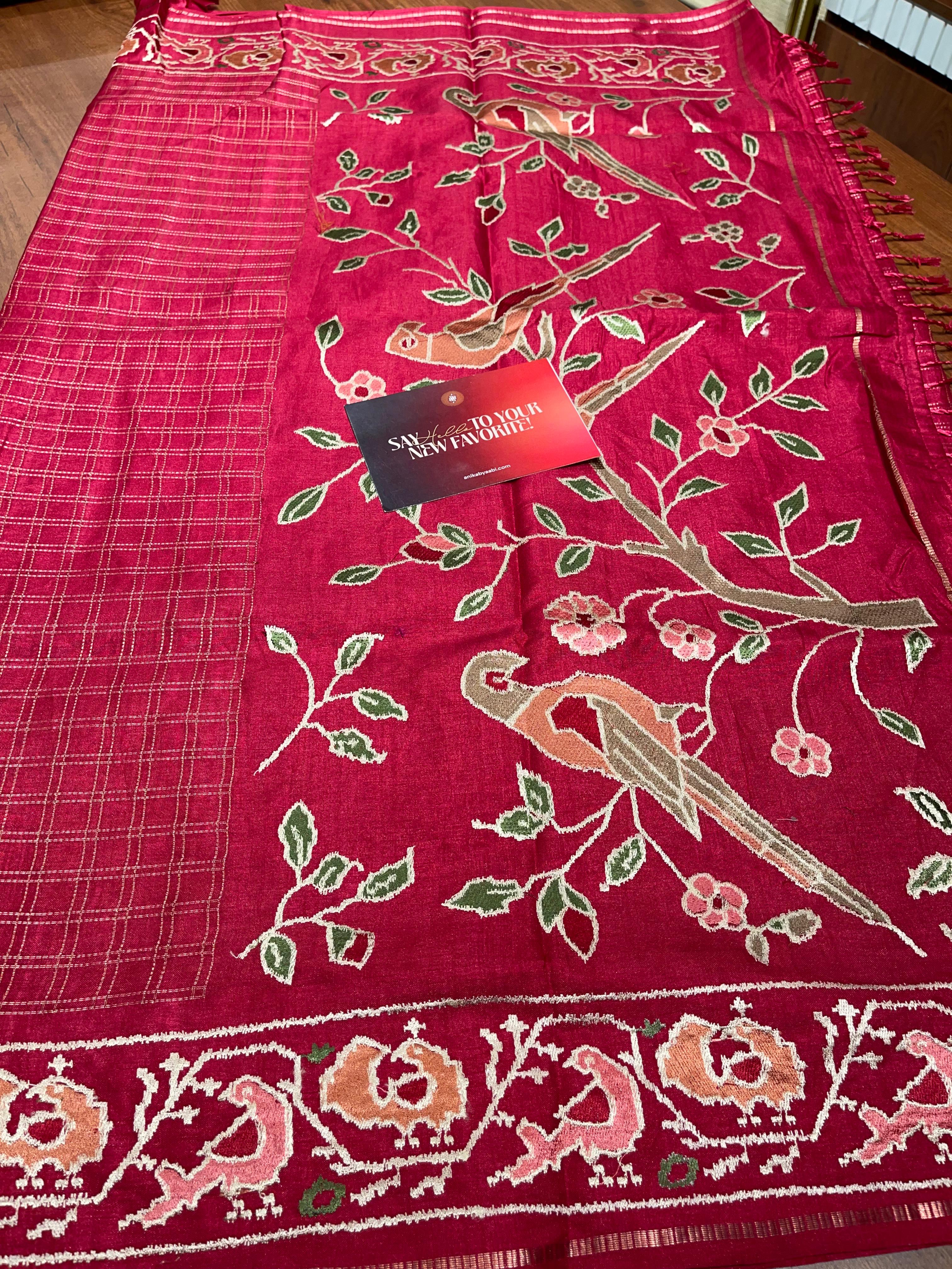 Anika's Golden Checks Saree-02