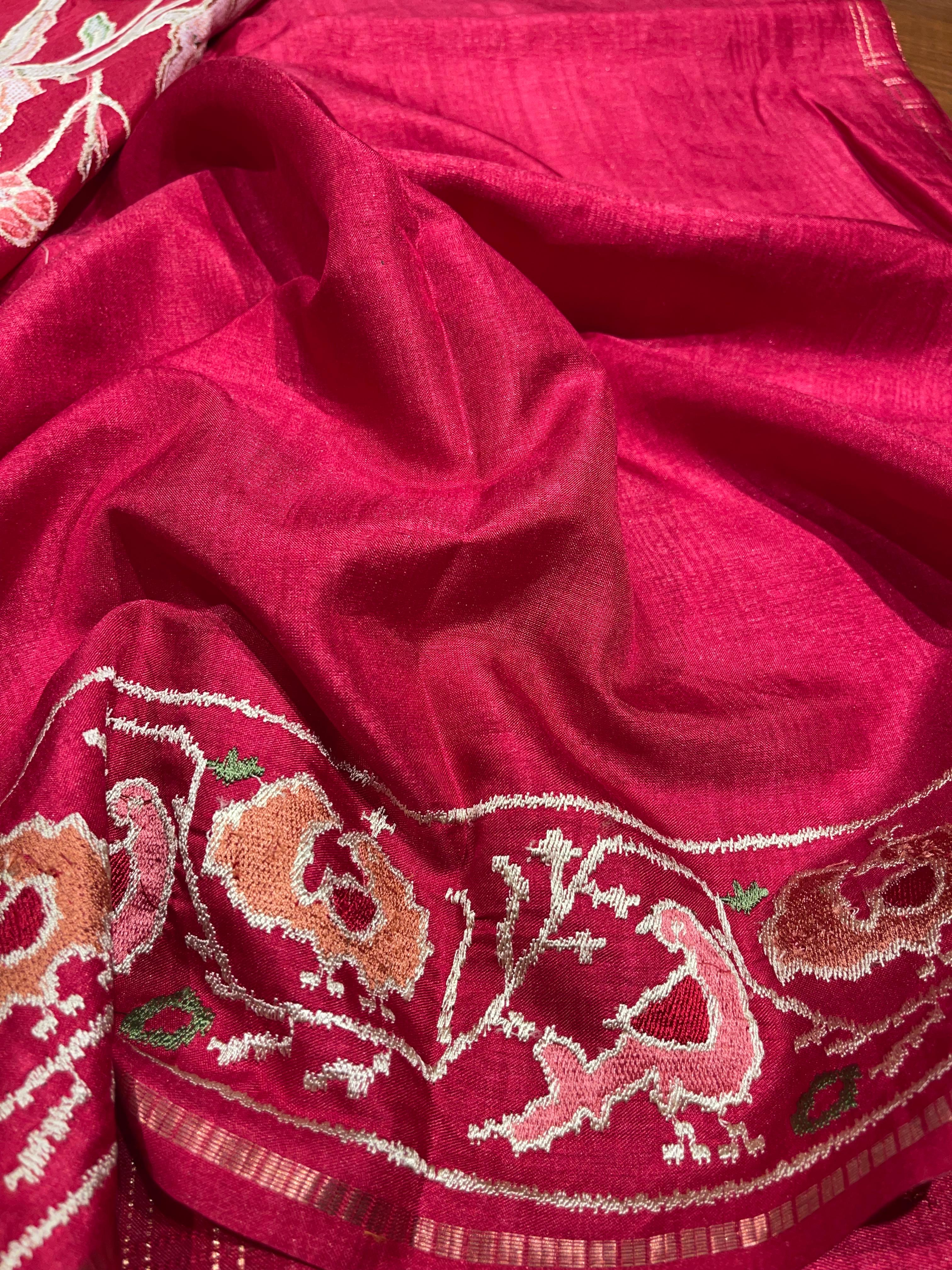 Anika's Golden Checks Saree-02
