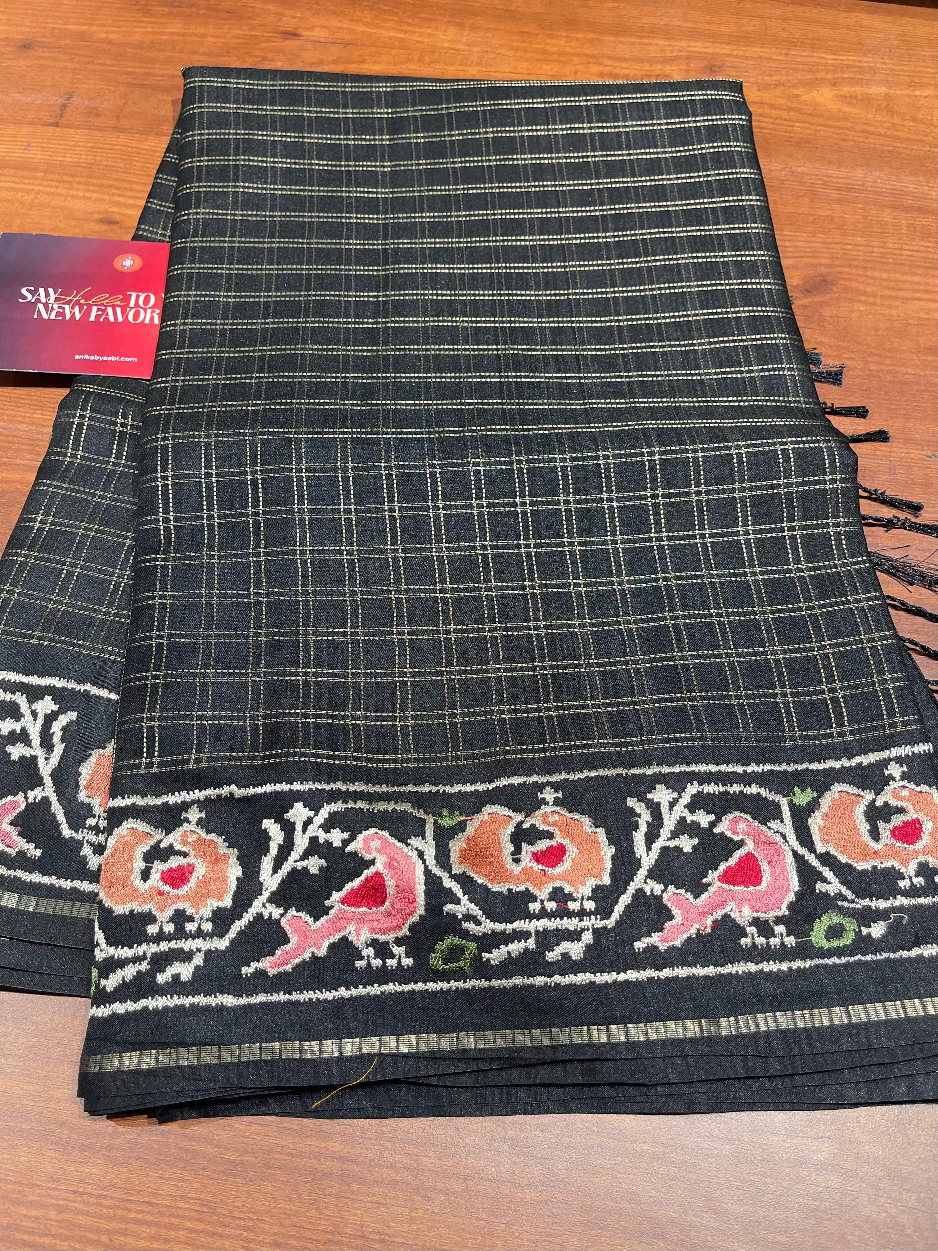 Anika's Golden Checks Saree-03