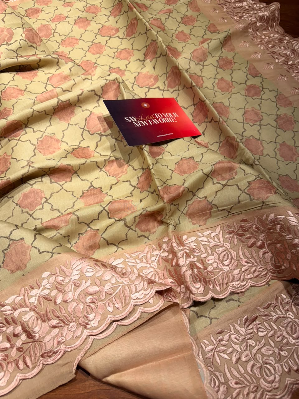 Anika's Scallop Saree-01