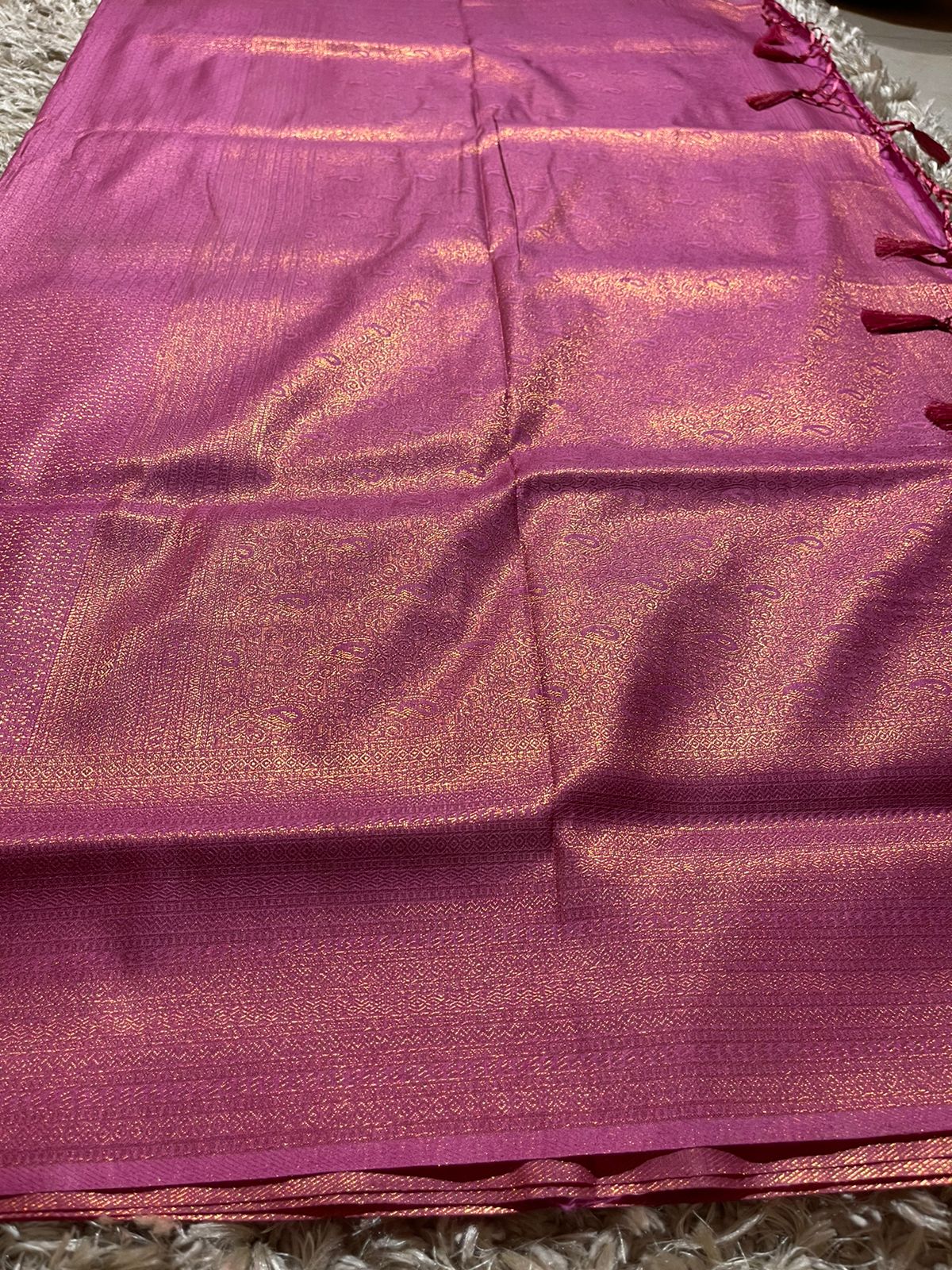 ROYAL AFFAIR - LILAC