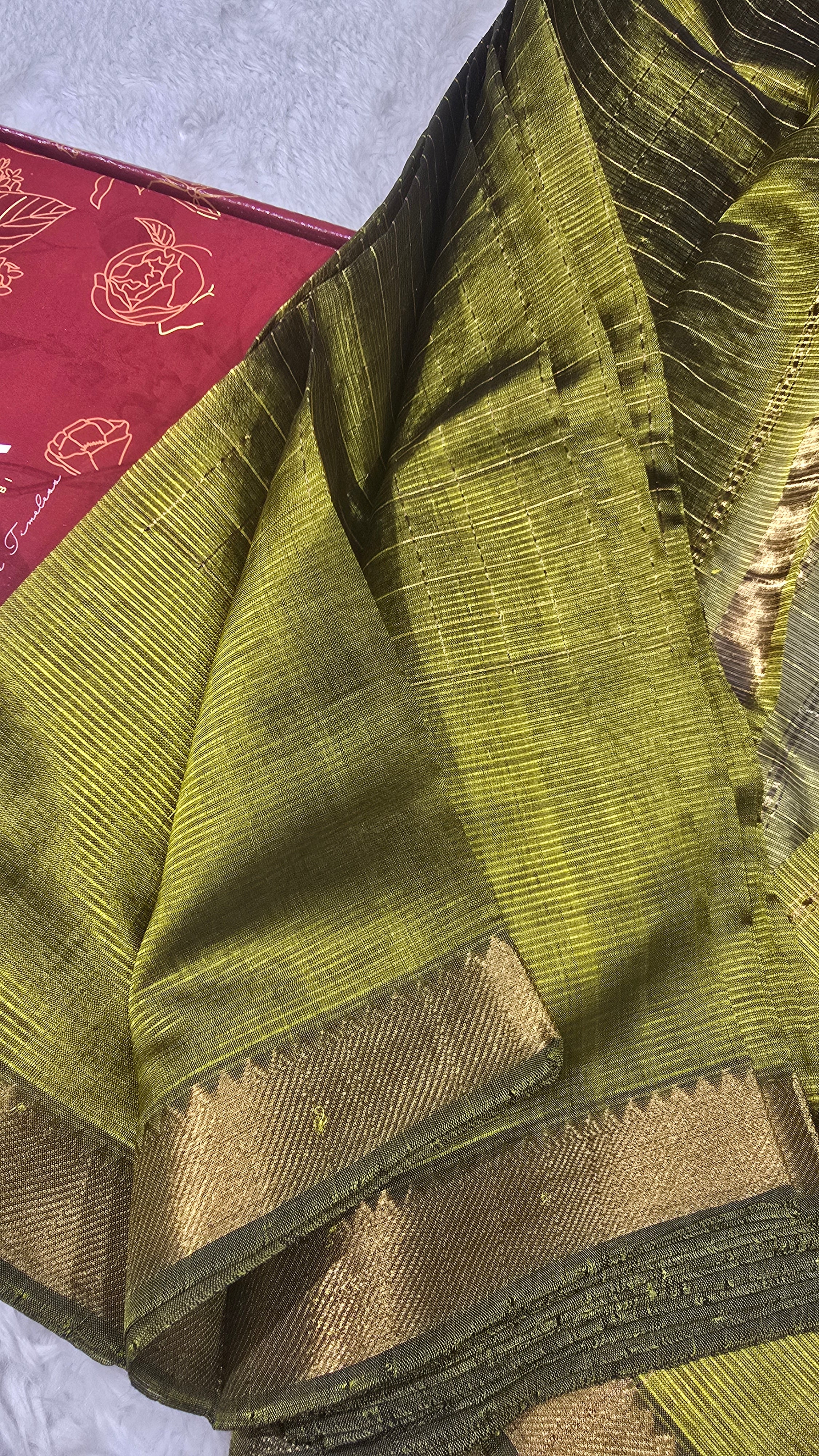 Anika's Handloom Mangalagiri pure silk saree - Olive green