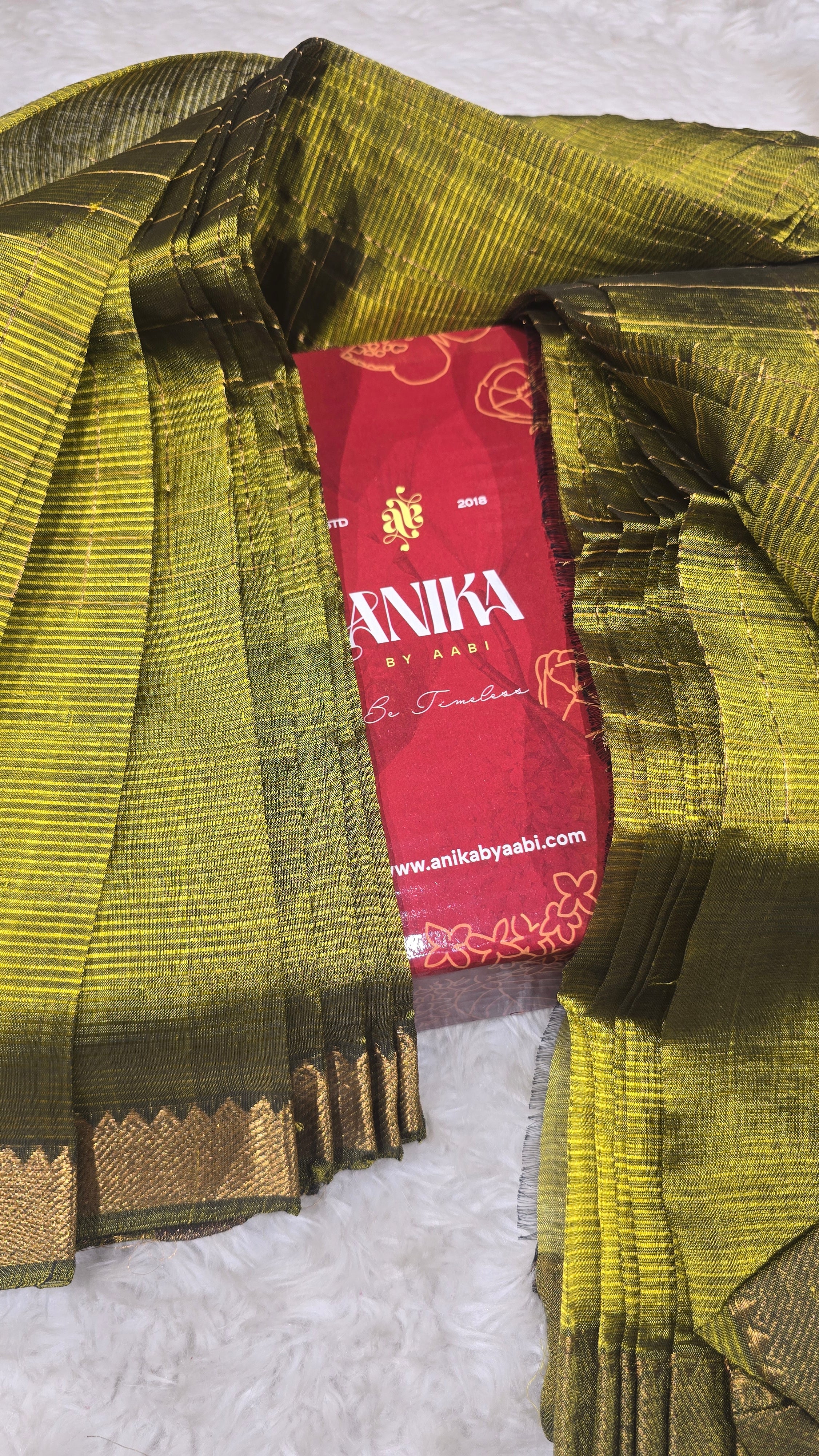 Anika's Handloom Mangalagiri pure silk saree - Olive green