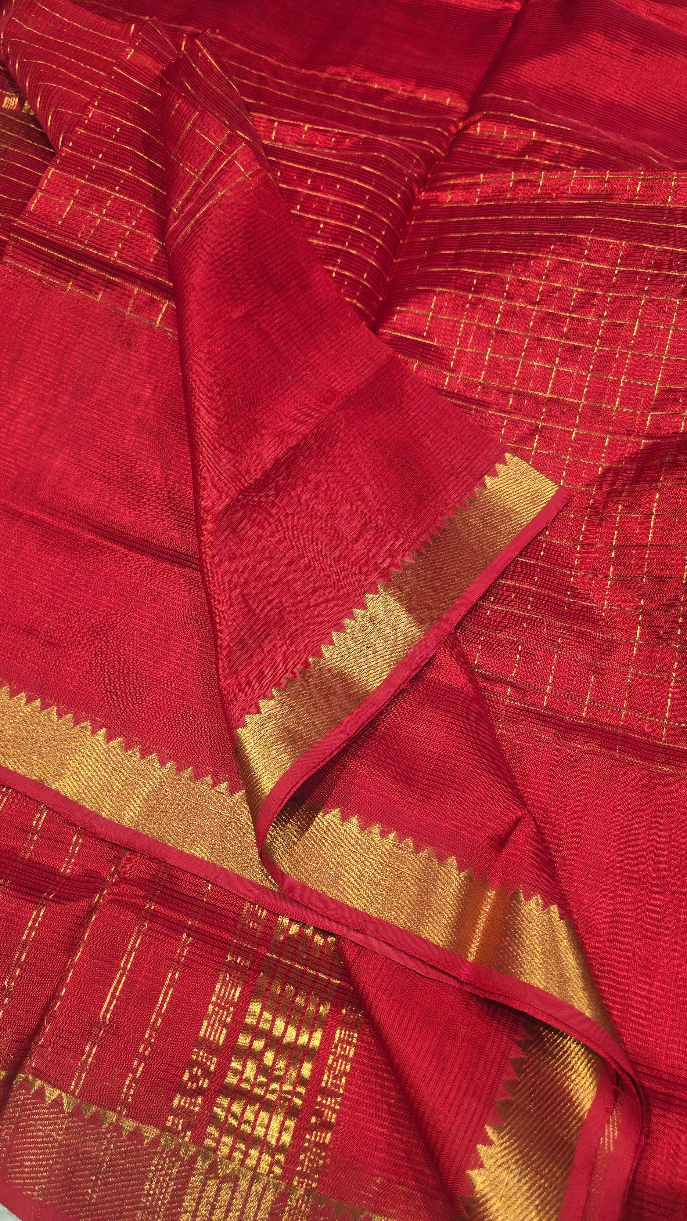 Anika's Handloom Mangalagiri pure silk saree - Red
