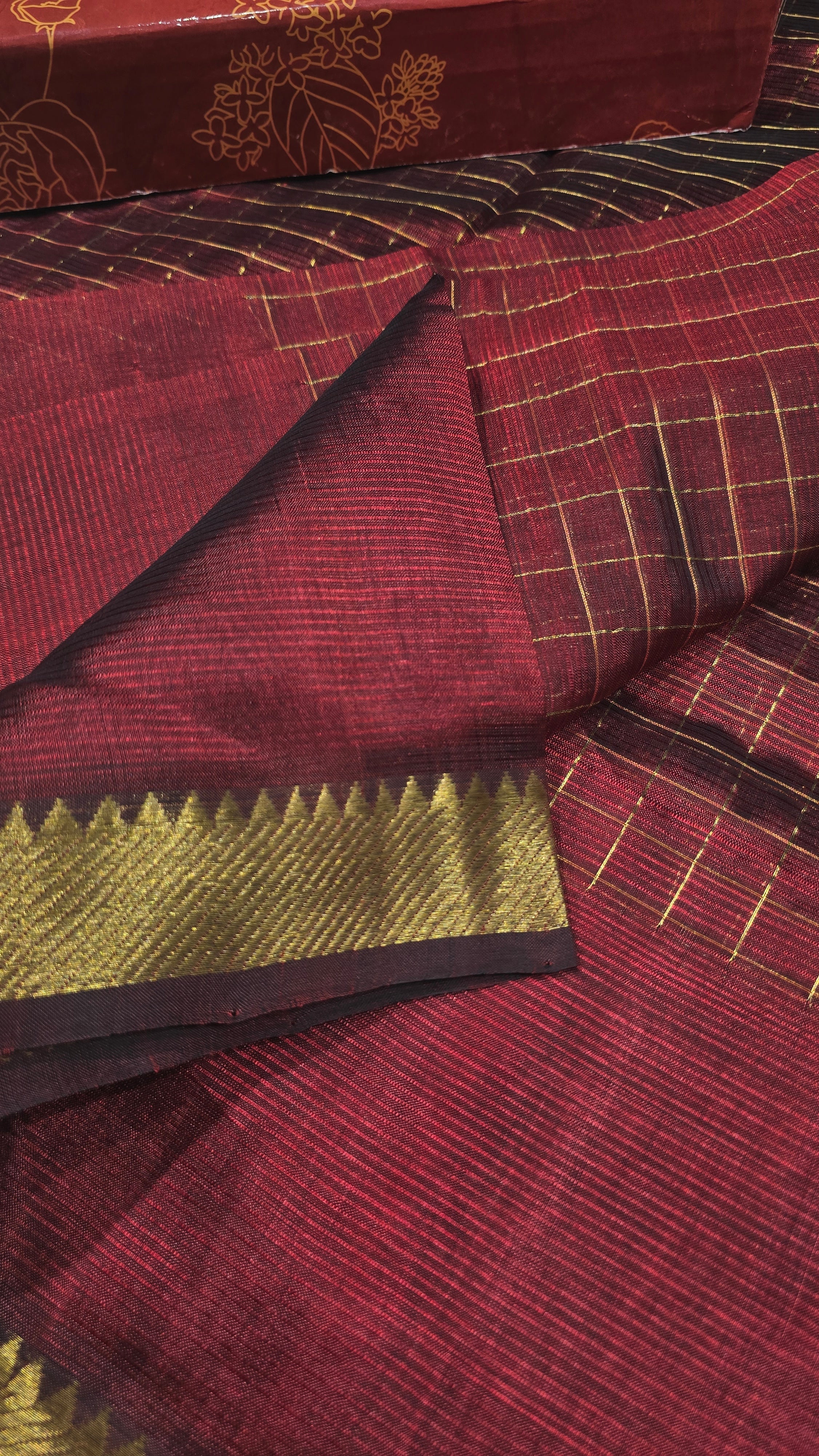 Anika's Handloom Mangalagiri pure silk saree - Dark Maroon
