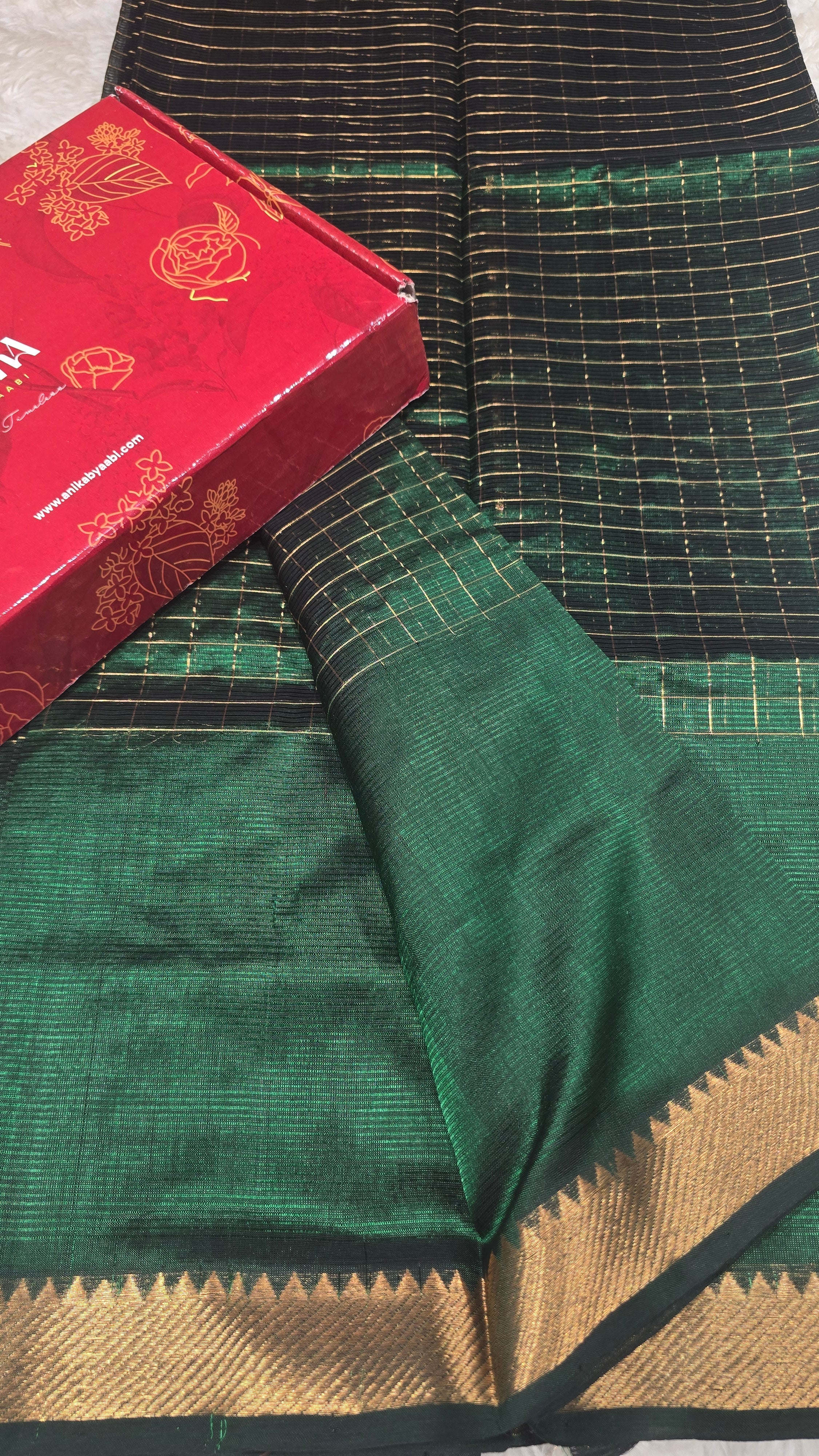 Anika's Handloom Mangalagiri pure silk saree -Bottle green