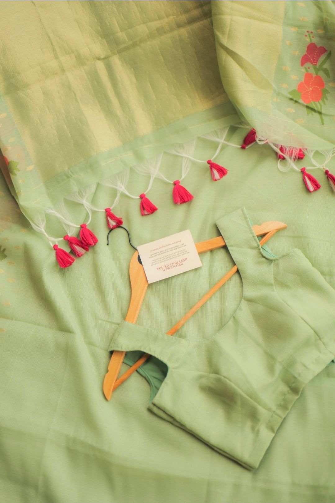 SUBHA - Anika's classic Blend of cotton & linen saree