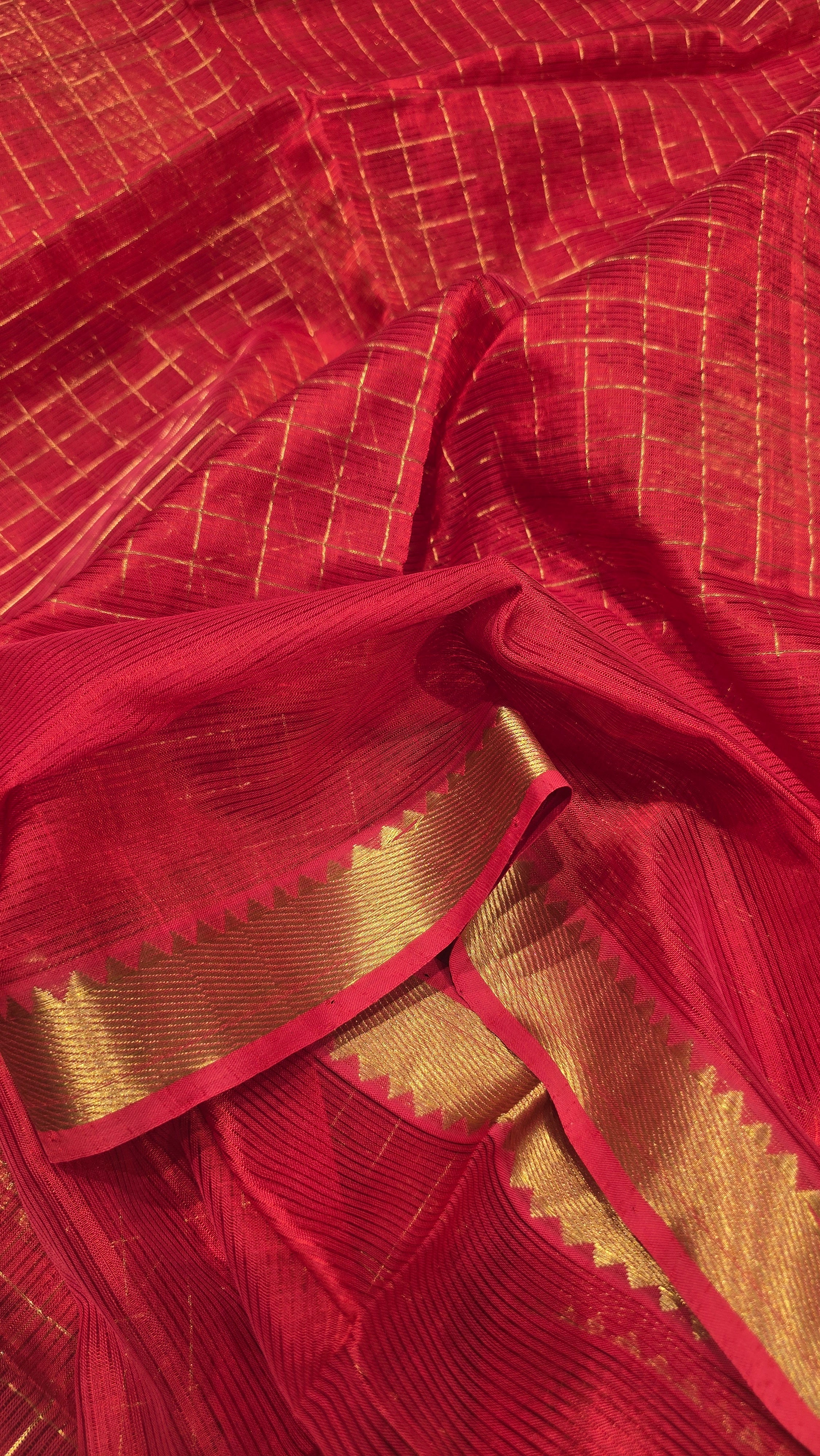 Anika's Handloom Mangalagiri pure silk saree - Red