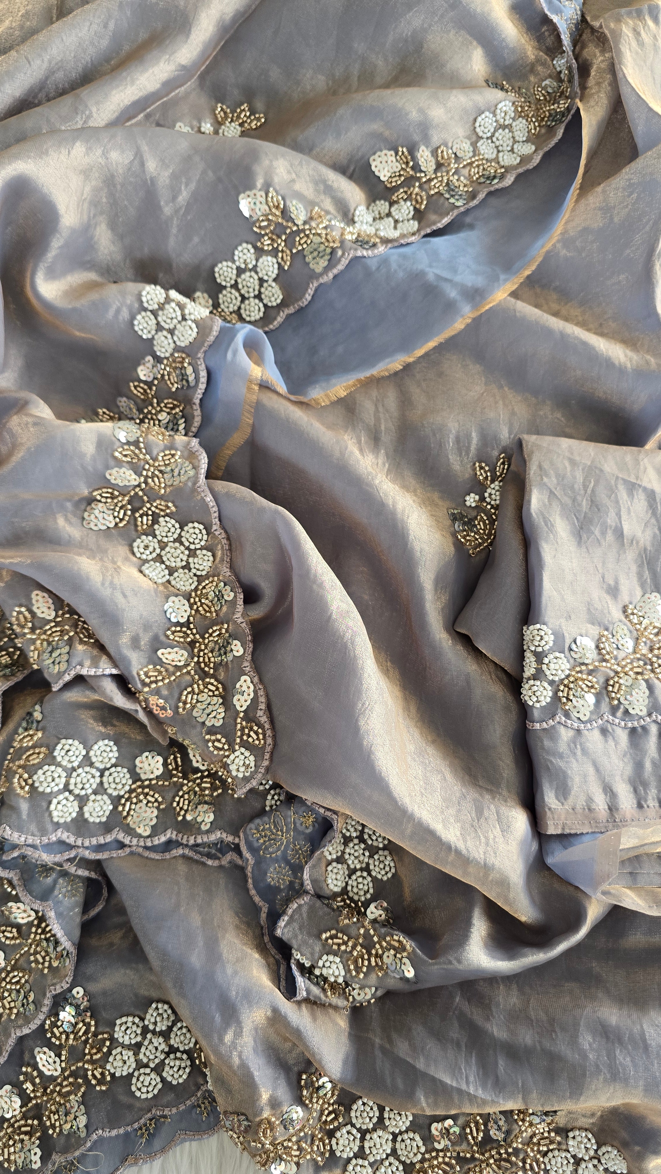 RADHIYA-GRAY SAREE